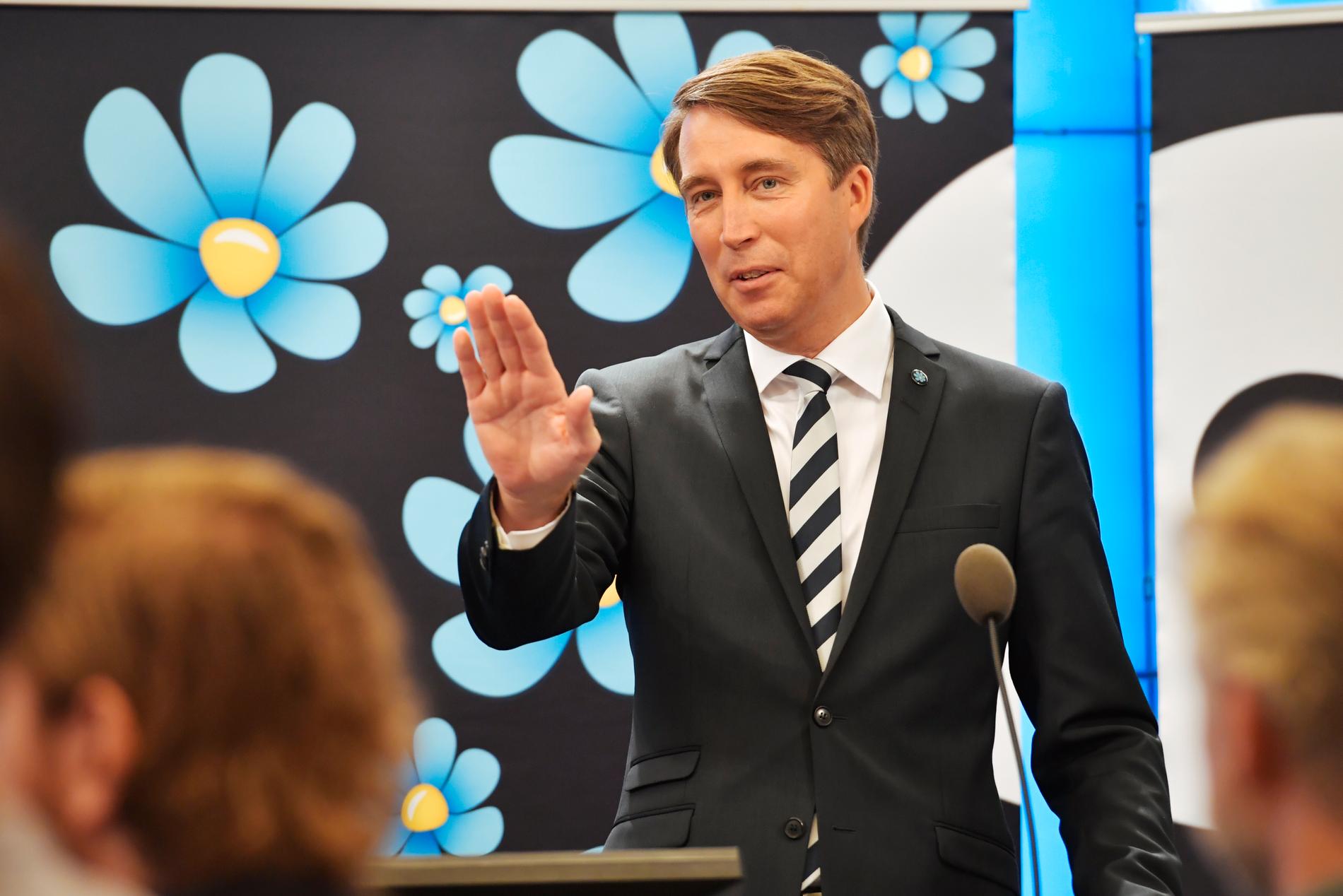 Sverigedemokraternas partisekreterare Richard Jomshof på pressträff om partiets kommunstrategi.