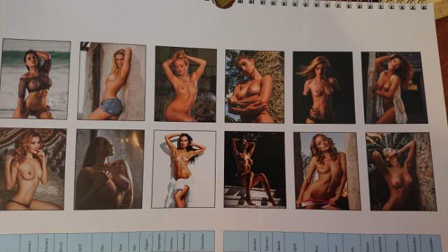 Kalendern ”Lovely Girls” med bilder av avklädda kvinnor som står i sexuella poser.