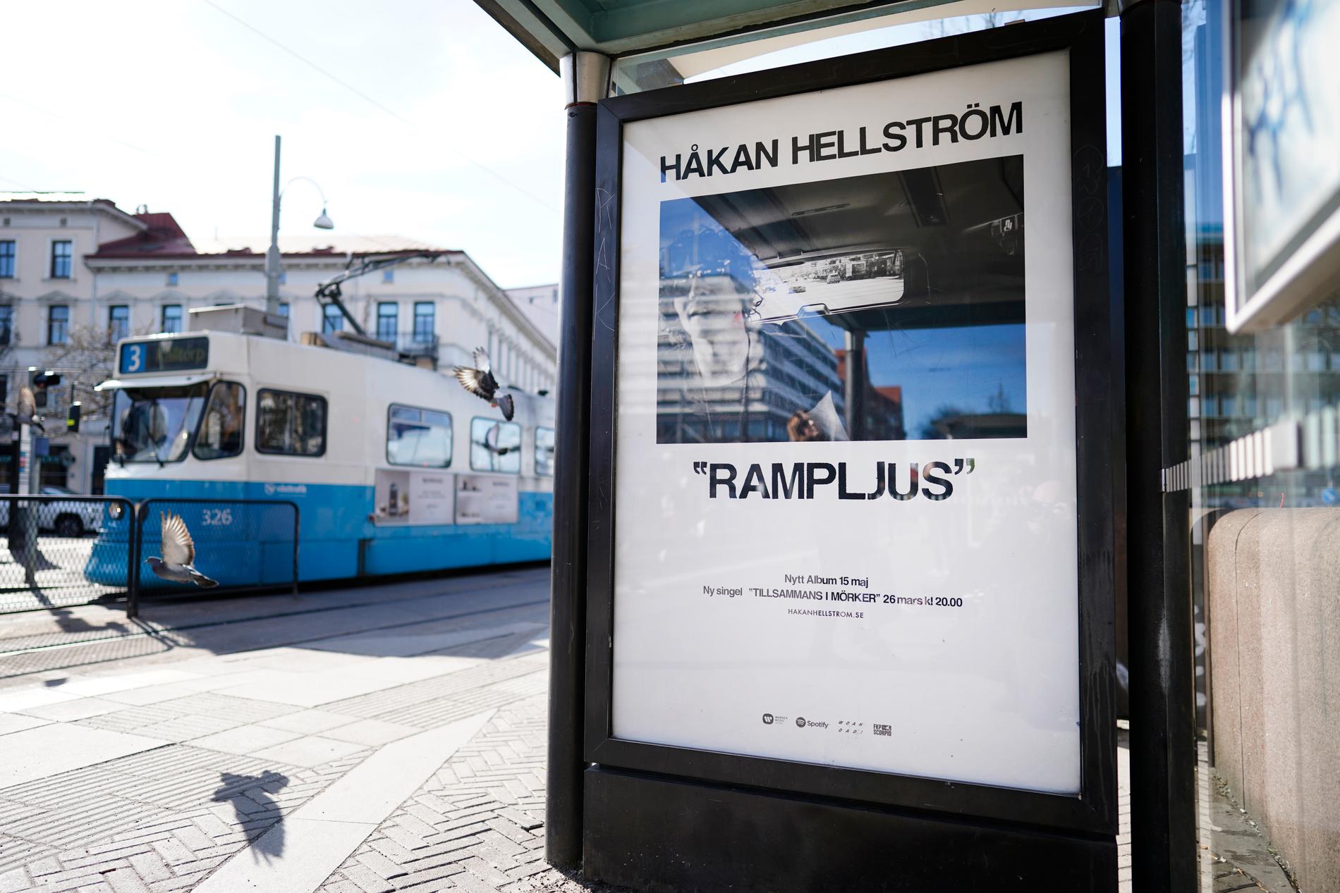 Håkan Hellström – ett marknadsföringsgeni? I hemstaden Göteborg dök affischtavlor med reklam för artistens nya album upp redan i slutet av mars. Arkivbild.