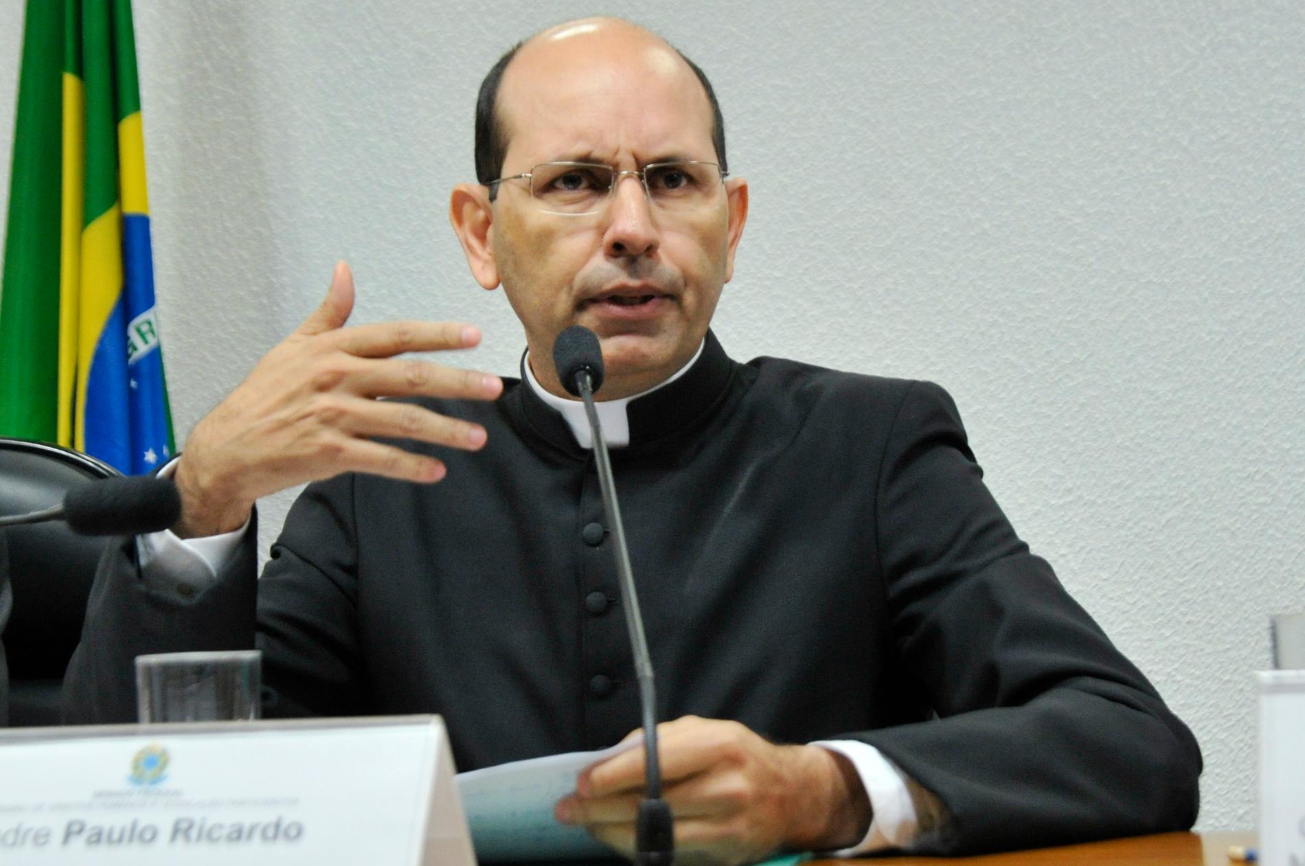 Prästen Paulo Ricardo de Azevedo.