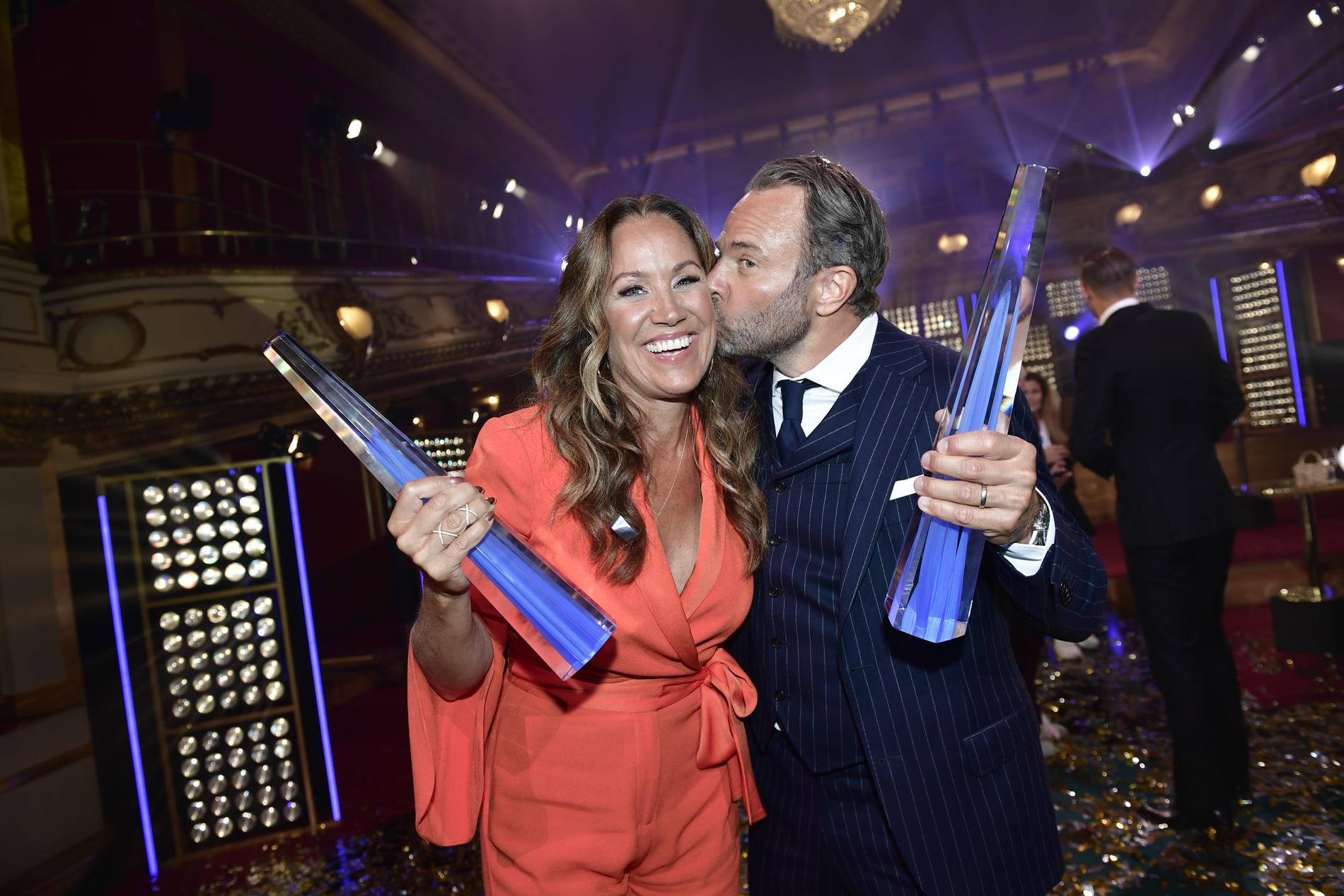 Renée Nyberg och David Hellenius blev årets kvinnliga resp manliga programledare under Kristallengalan 2020.
