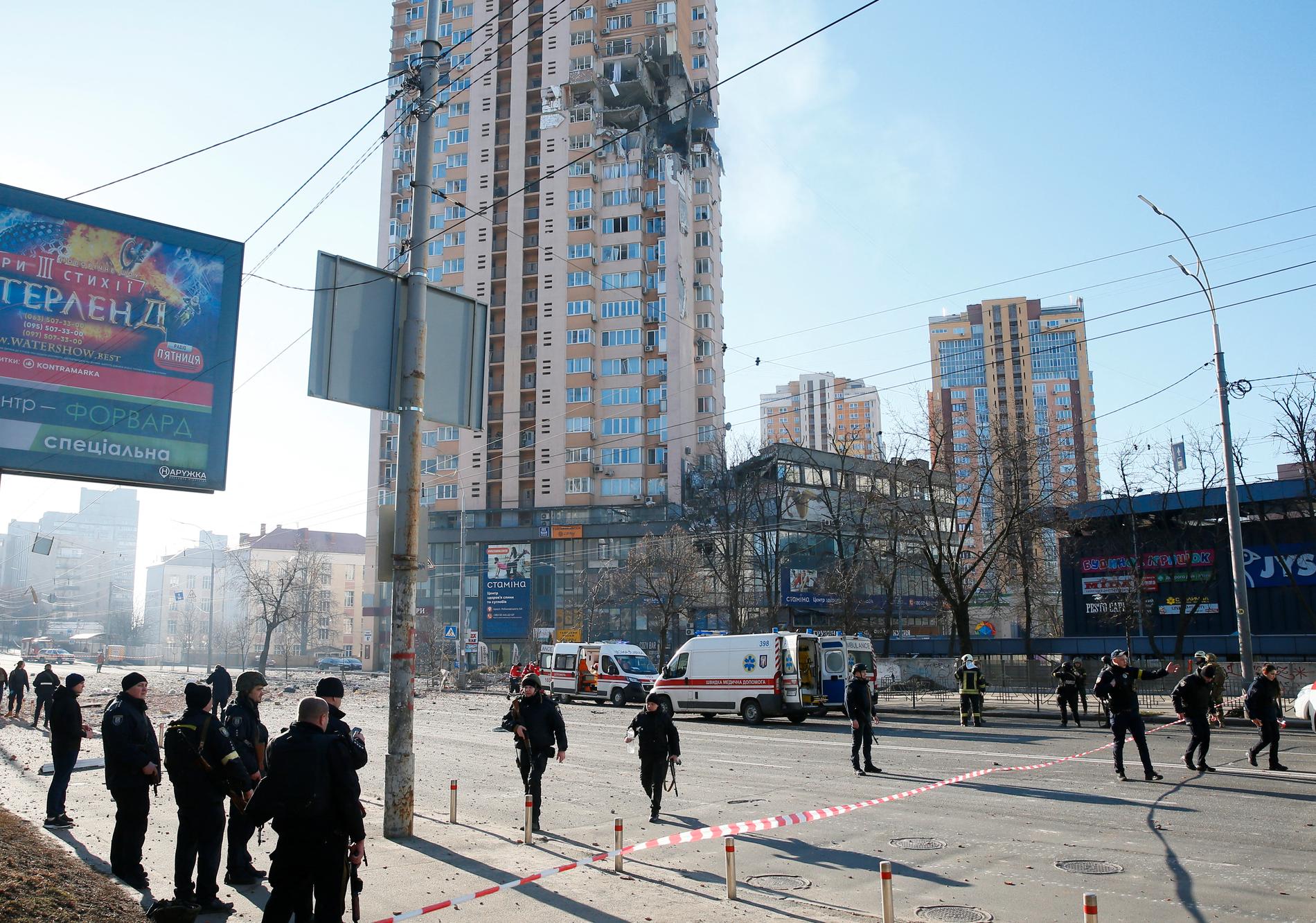 Höghus i Kiev som skadats under nattens attacker.