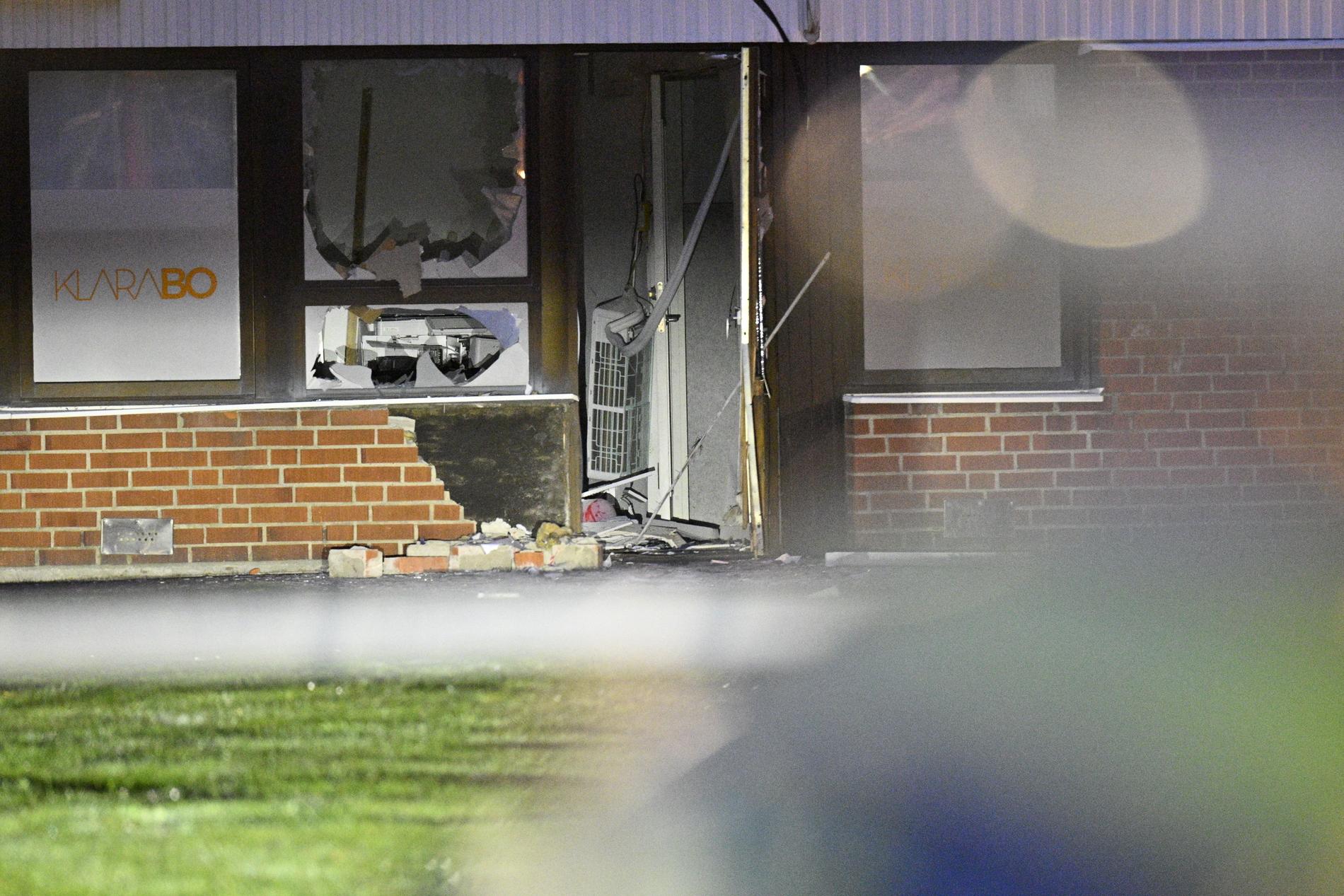 En explosion har förstört dörr och fönster i en lokal tillhörande ett bostadsbolag i ett område i Trelleborg.