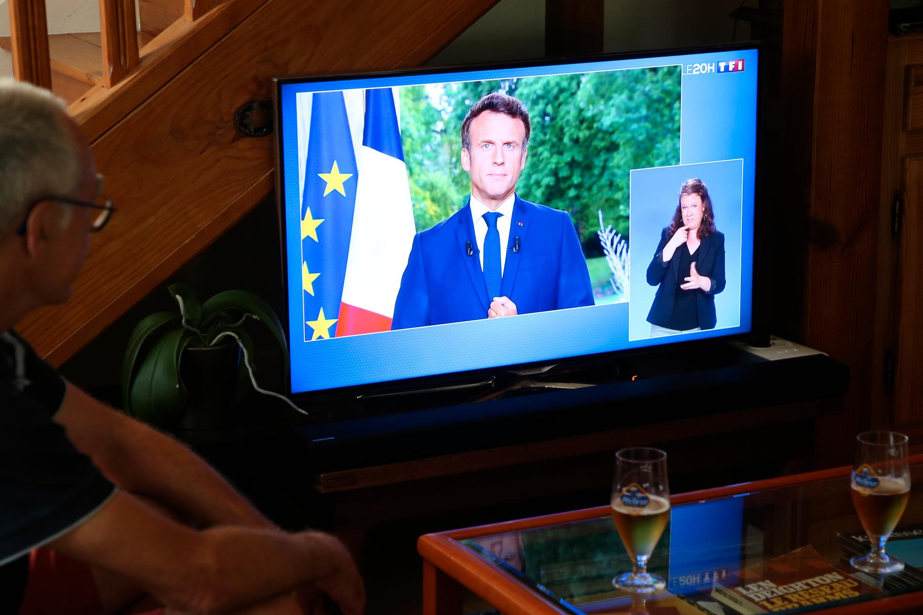 Frankrikes president Emmanuel Macron talade i ett tv-sänt tal till nationen under onsdagskvällen.