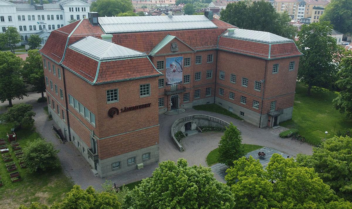  Gävleborgs länsmuseum har hamnat i debatten sedan sverigedemokraten Roger Hedlund blivit ordförande i styrelsen och sagt sig vilja styra vad museet ska visa.