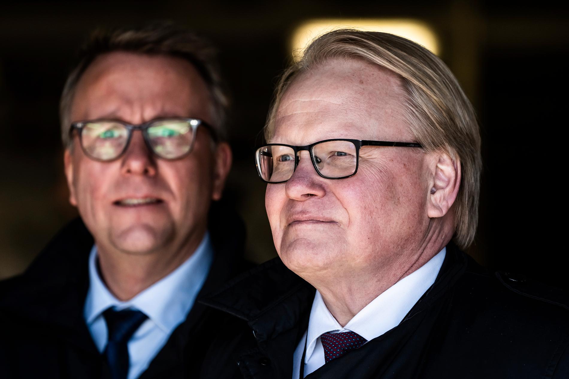  Sveriges försvarsminister Peter Hultqvist och danska försvarsministern Morten Bødskov.