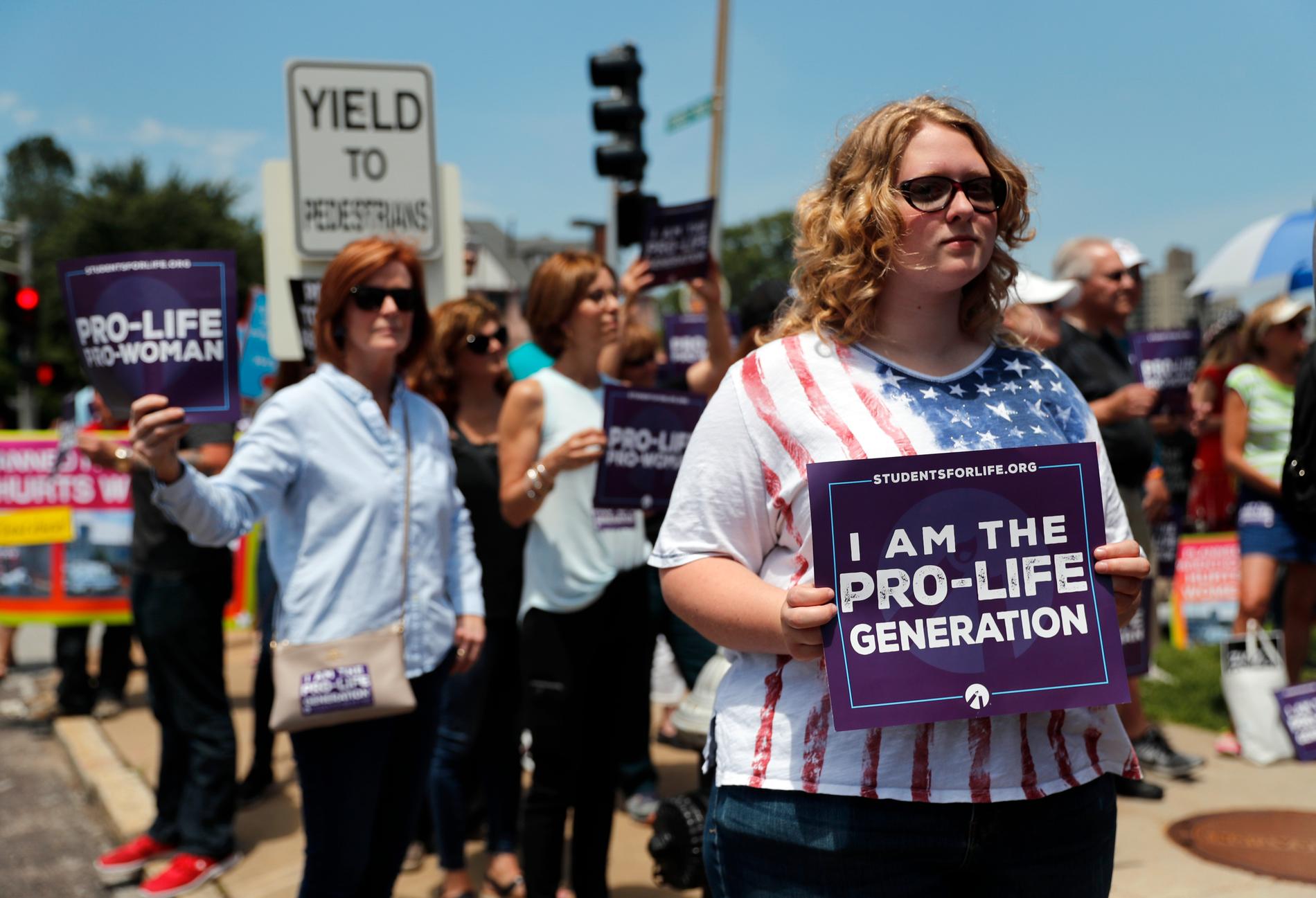 Abortfrågan engagerar i USA. Här är en demonstration mot abort i Saint Louis i Missouri.
