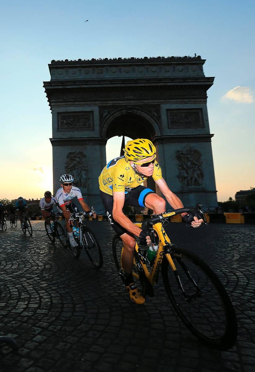 KING OF FRANCE Chris Froome på väg mot slutsegern i Tour de France 2013.