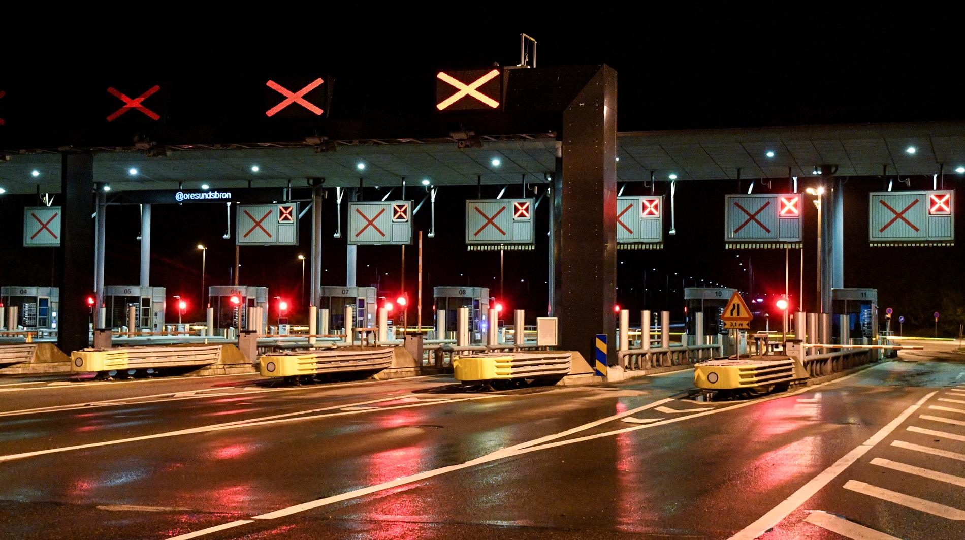 Strax innan midnatt i september 2017 stängdes Öresundsbron för biltrafik på grund av storm, med regn och hårda vindar i hela Sydsverige.