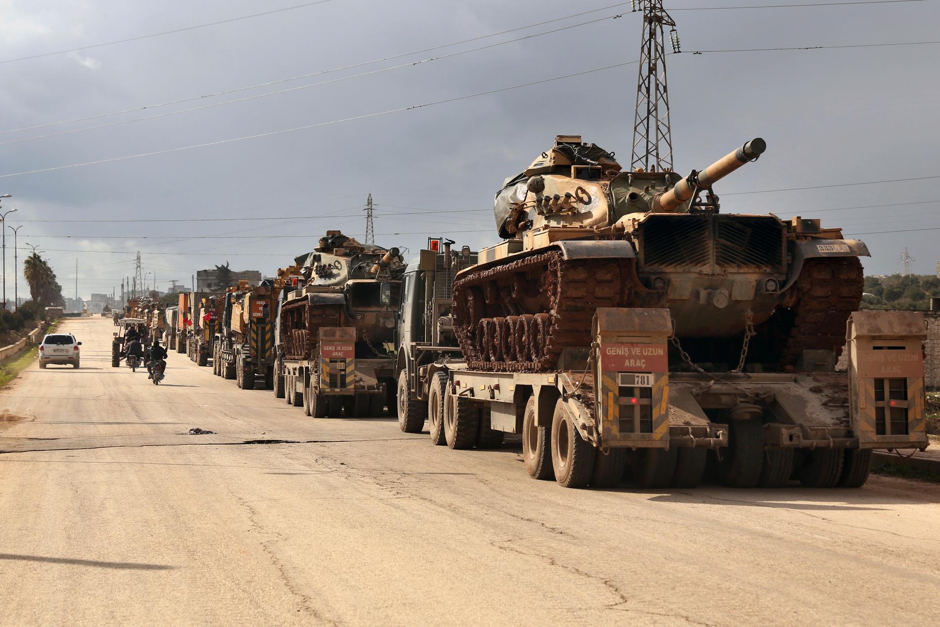 En turkisk militärkonvoj i nordvästra Syrien. Arkivbild