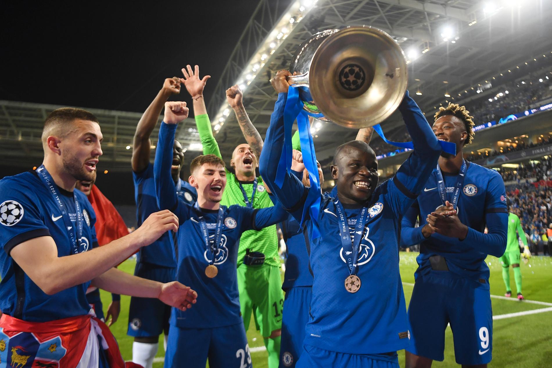 Chelseas spelare jublar efter Champions League-titeln 2021.