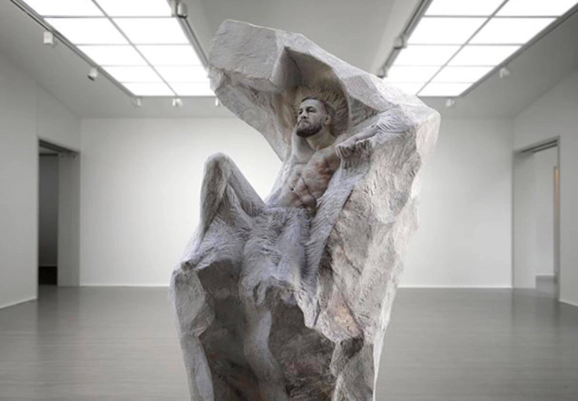 Lituaiske konstnären Edgar Askelovic ligger bakom den detaljrika och påkostade skulpturen av Conor McGregor.