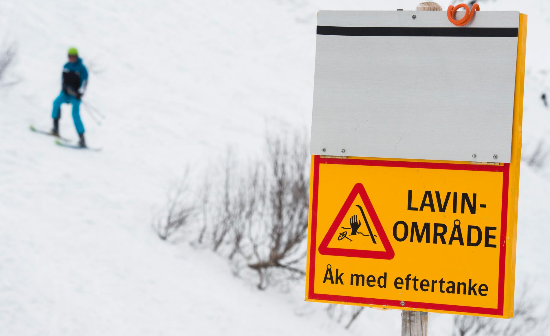 Varningsskylt vid lavinområde i Åre.