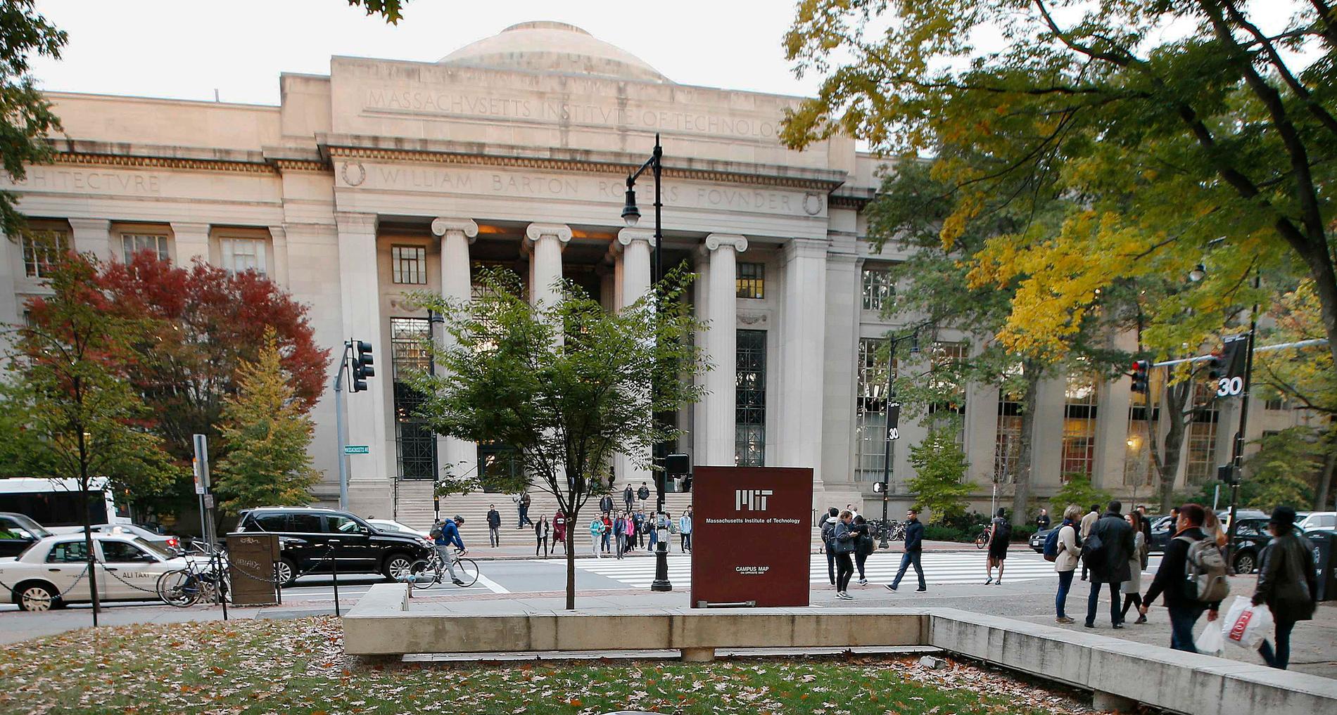 Världens bästa universitet är Massachusetts Institute of Technology (MIT) som ligger i Cambridge i nordöstra USA.
