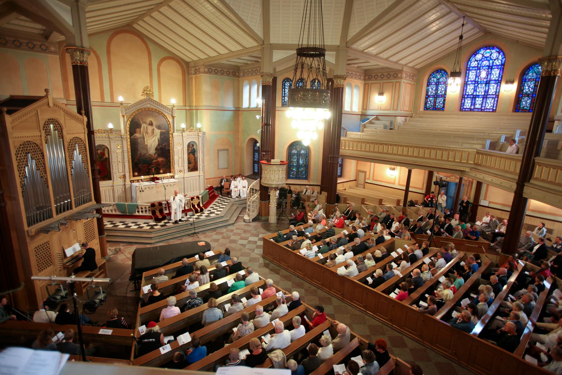 Caroli kyrka i Malmö avsakraliserades vid en avlysningsgudstjänst ledd av biskop Antje Jackelén 2010. Den köptes av ett fastighetsbolag. Arkivbild.