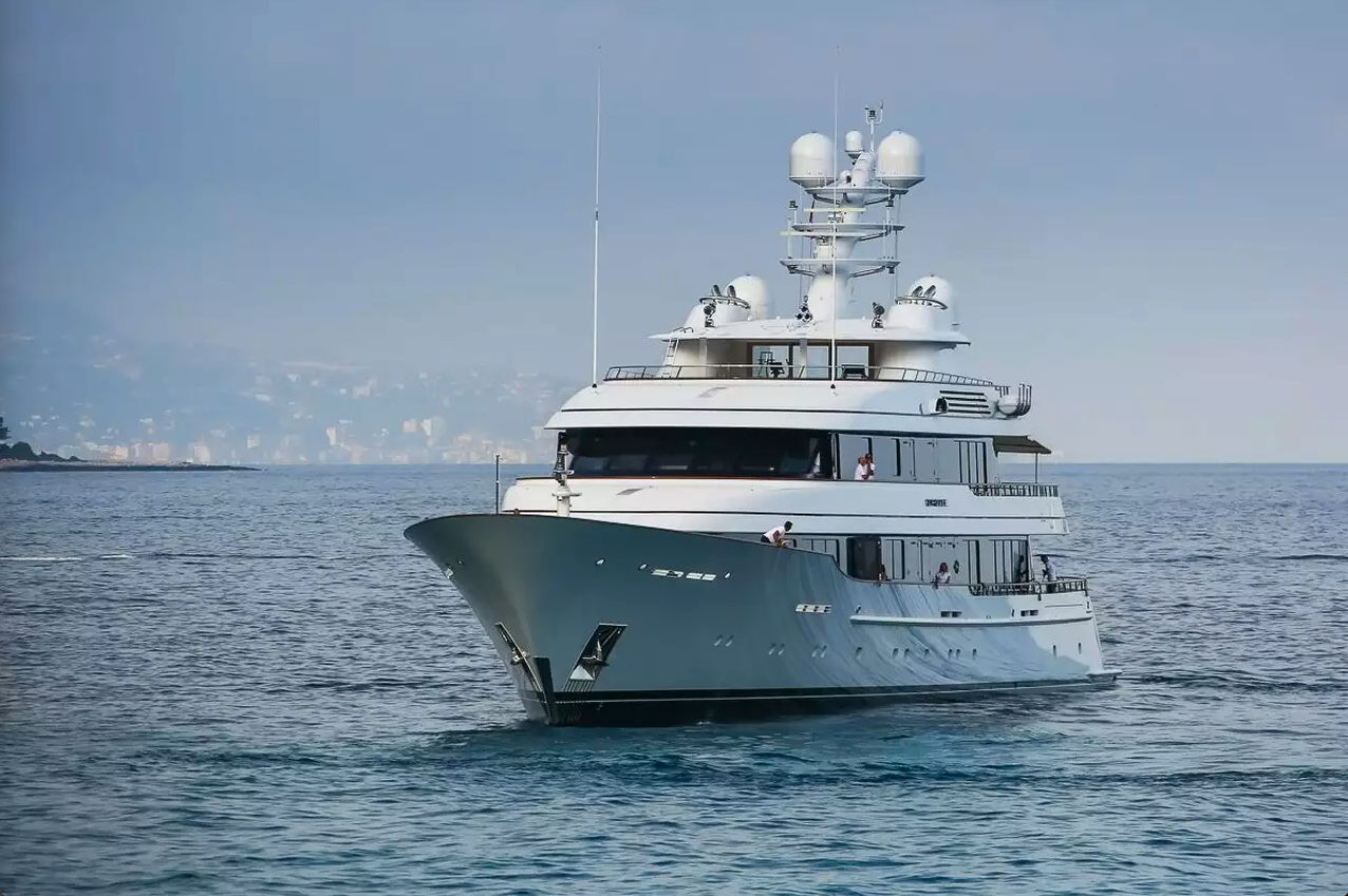  Amancio Ortega's luxury yacht, Drizzle.