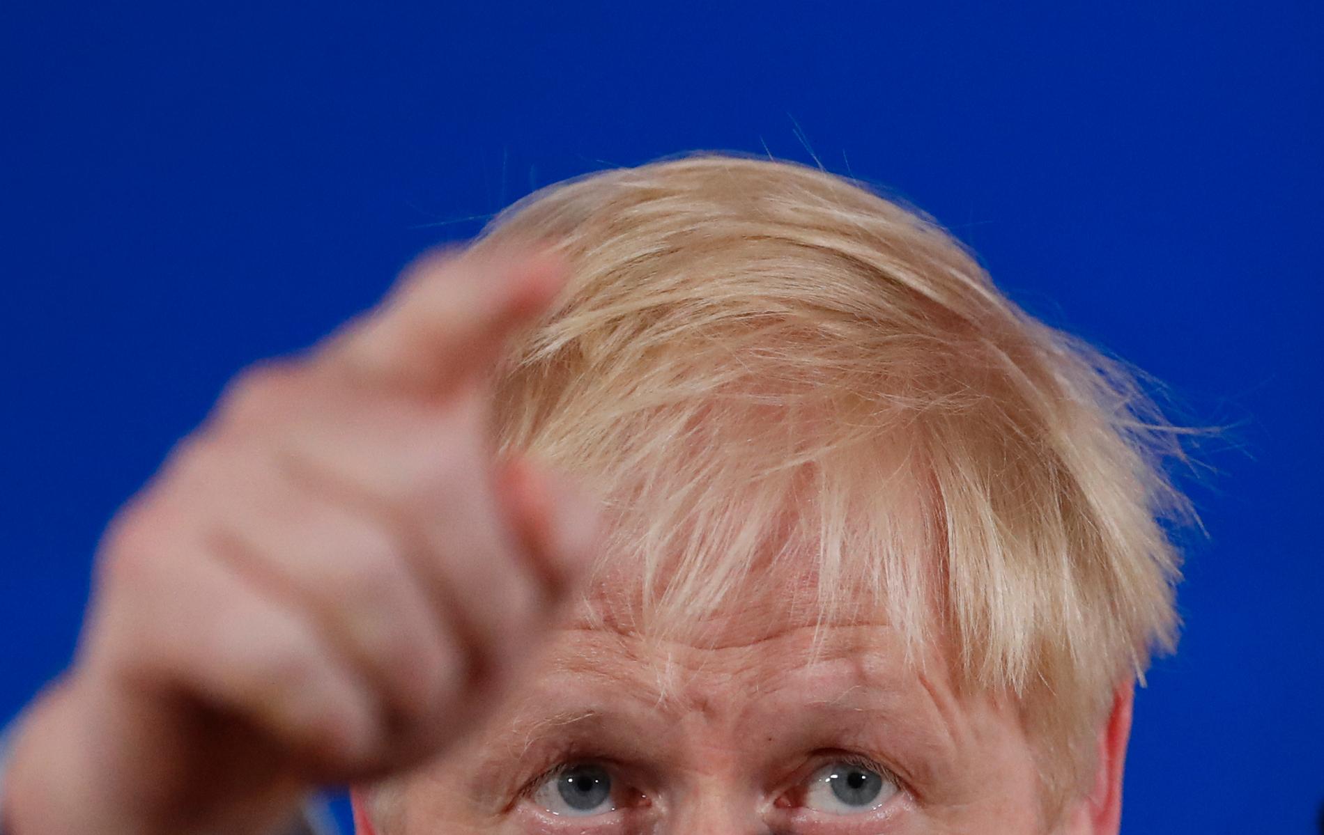 Boris Johnson gick på en nit under lördagen, men redan på måndag vill Storbritanniens premiärminister lägga fram sitt brexitförslag igen.