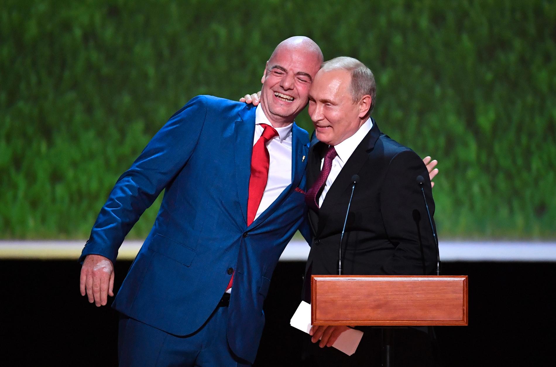 Fifa-presidenten ​Gianni Infantino och Rysslands president Vladimir Putin.