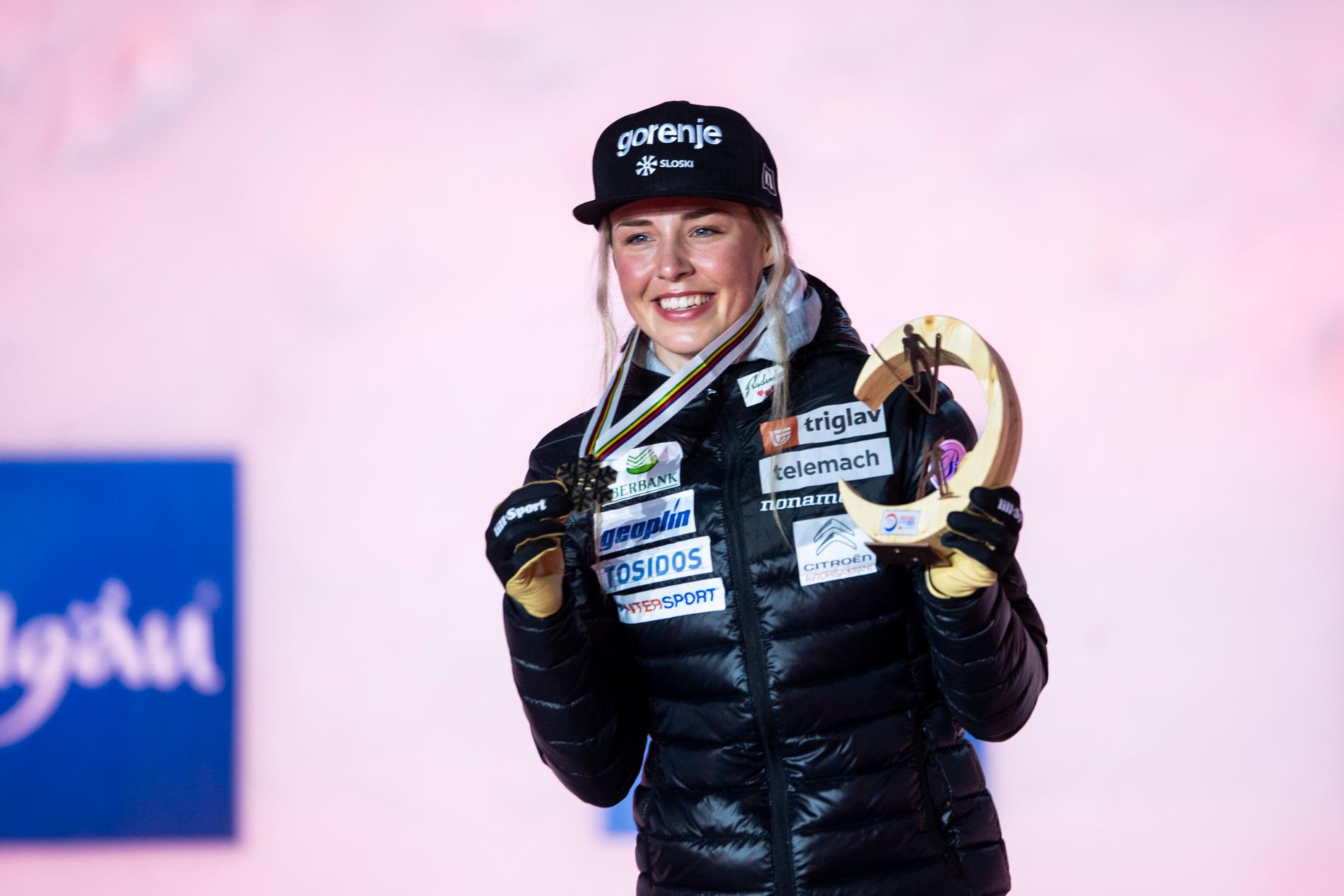 Anamarija Lampic efter VM-bronset i längdskidor 2021.