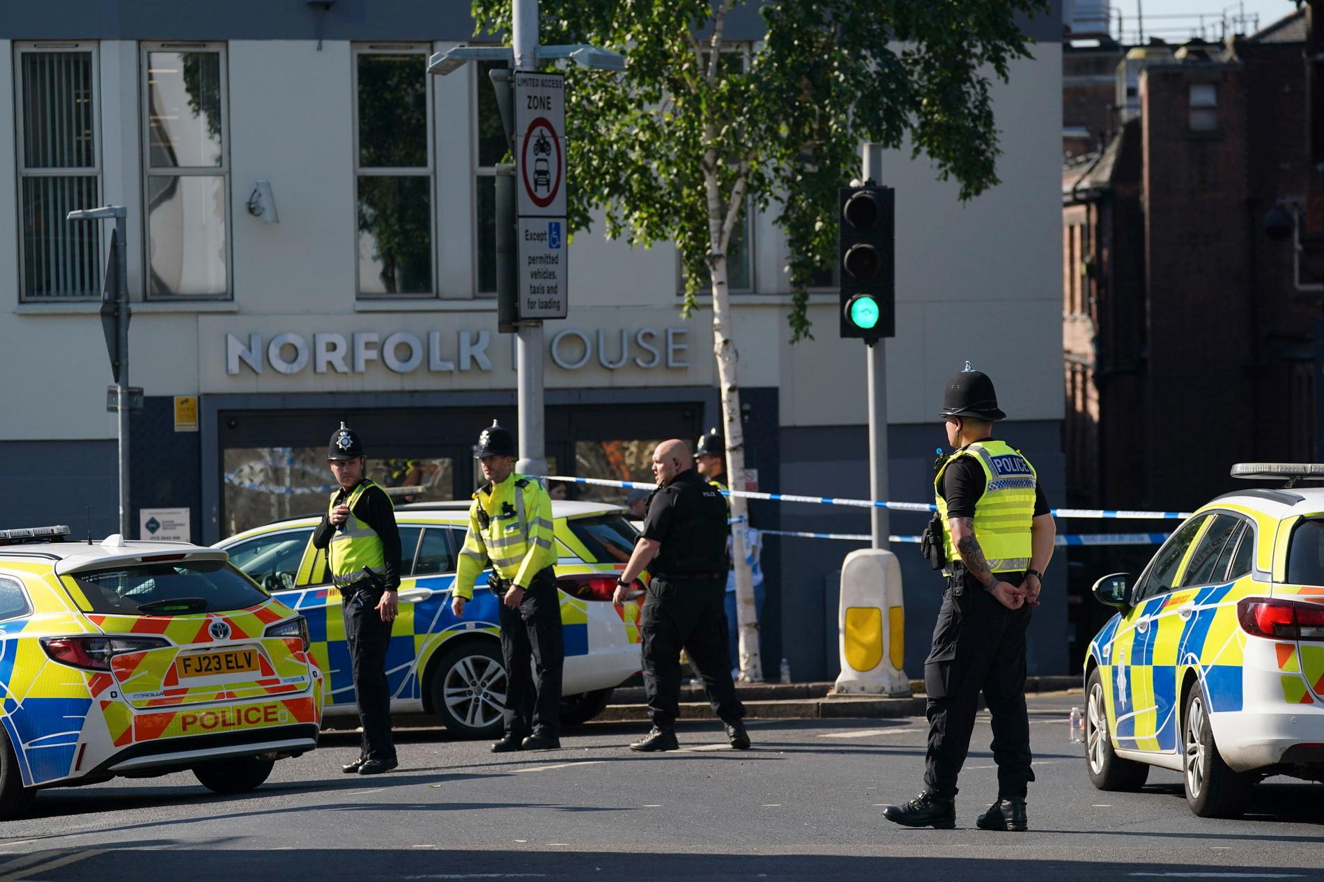 Tre personer har dödats i centrala Nottingham, och en person har gripits.