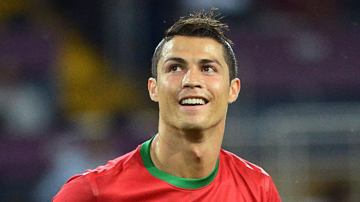 Cristiano Ronaldo i Portugals tröja under EM.