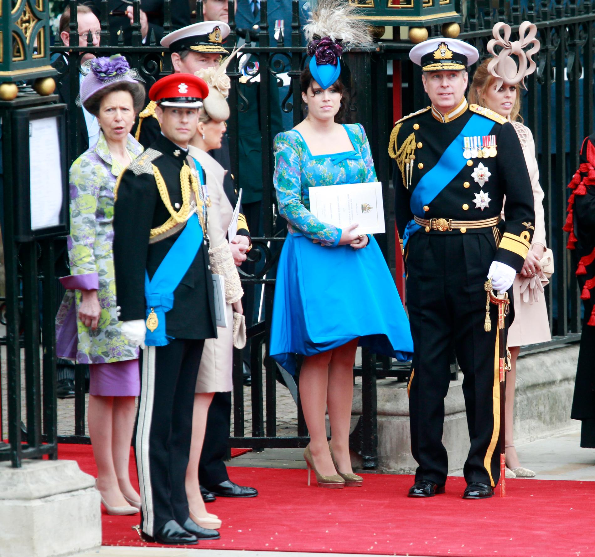 Från vänster: prinsessan Anne, prins Edward, prinsessan Eugenie, prins Andrew och prinsessan Beatrice.