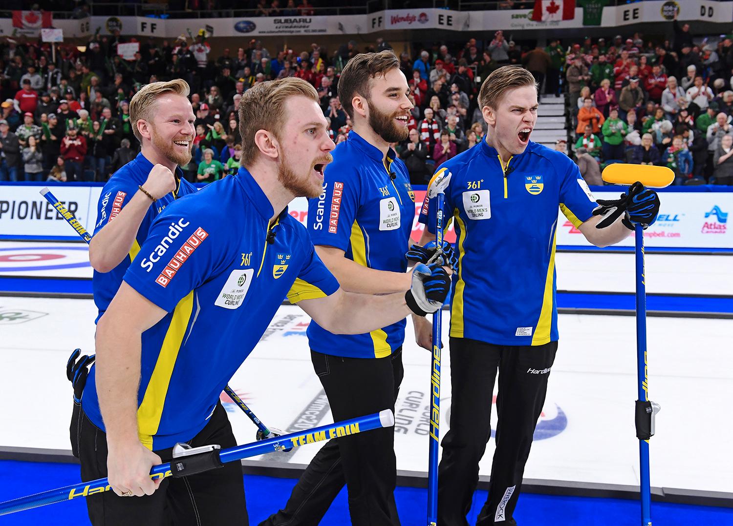 Sverige slog hemmanationen Kanada och tog VM-guld i natt. 