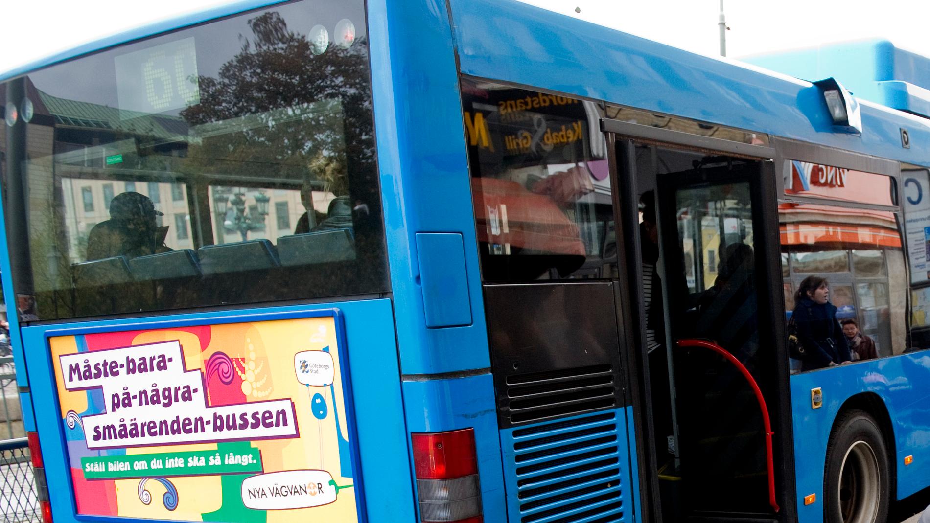 En busschaufför i Göteborg misshandlades vid lunchtid av ett ungdomsgäng. Arkivbild.