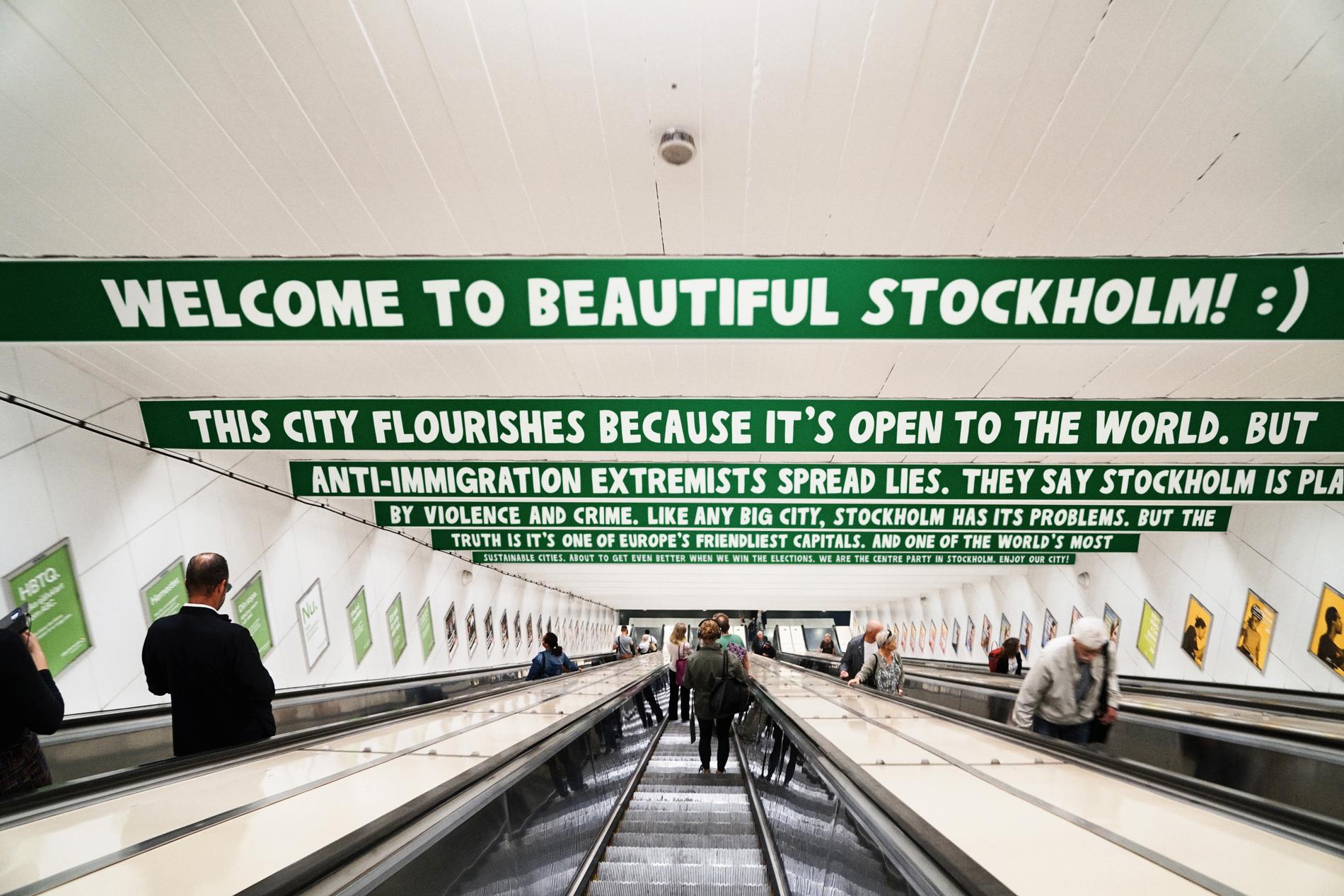 Centerpartiets förslag till reklamkampanj i Östermalmstorgs tunnelbanestation 2018.