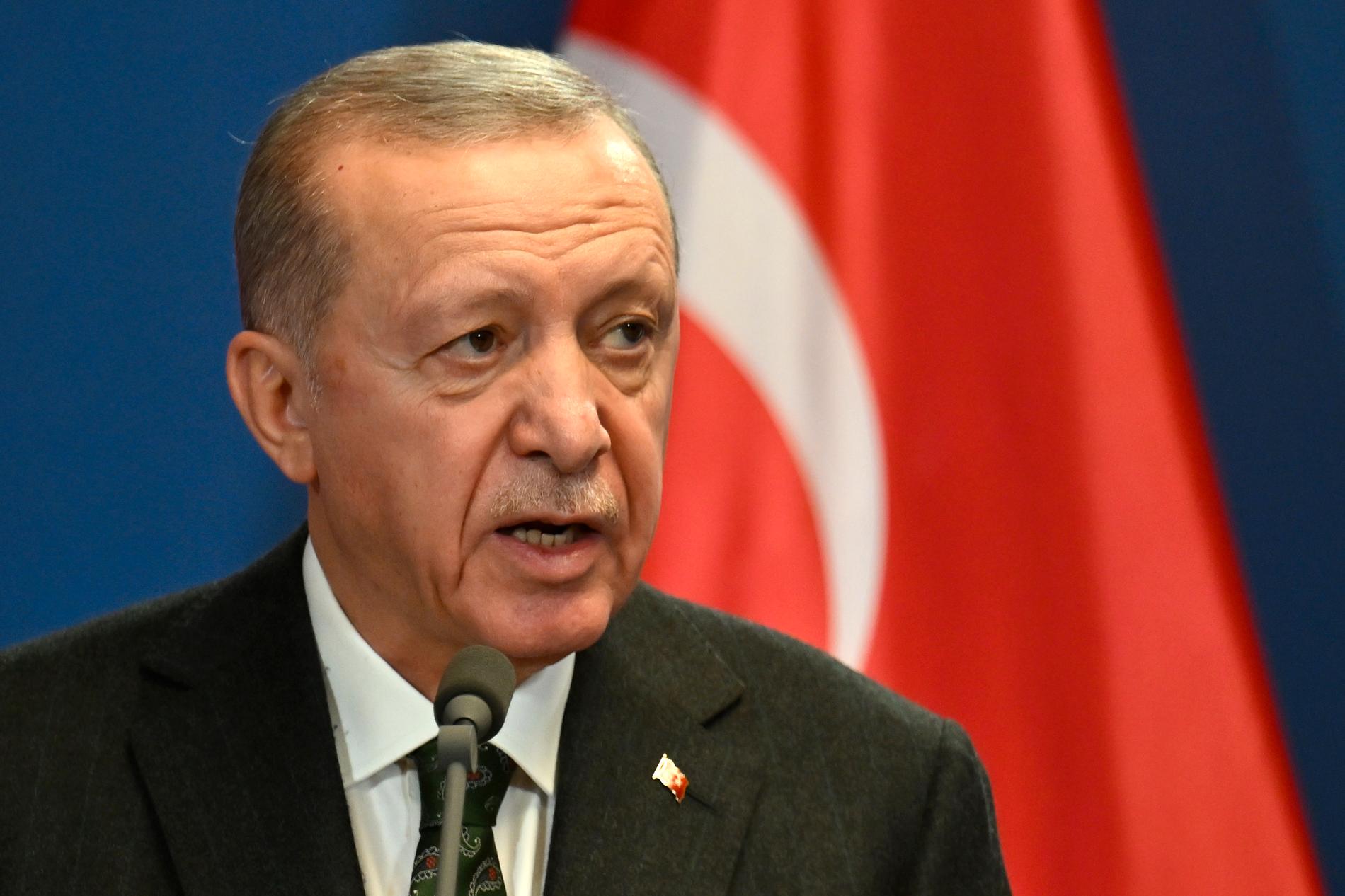 Turkiets president Recep Tayyip Erdogan höll ett extrainsatt säkerhetsmöte under lördagen. Arkivbild.