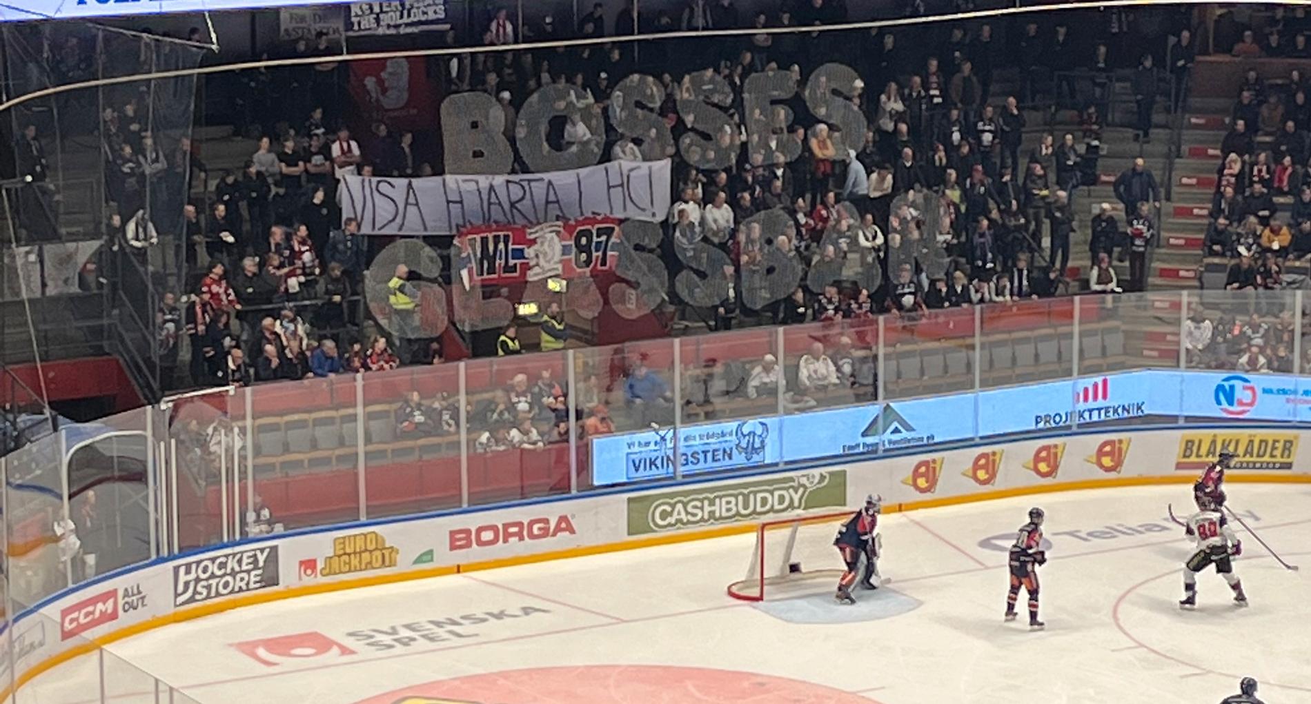 LHC-fansen visade sin besvikelse under matchen mot Malmö.