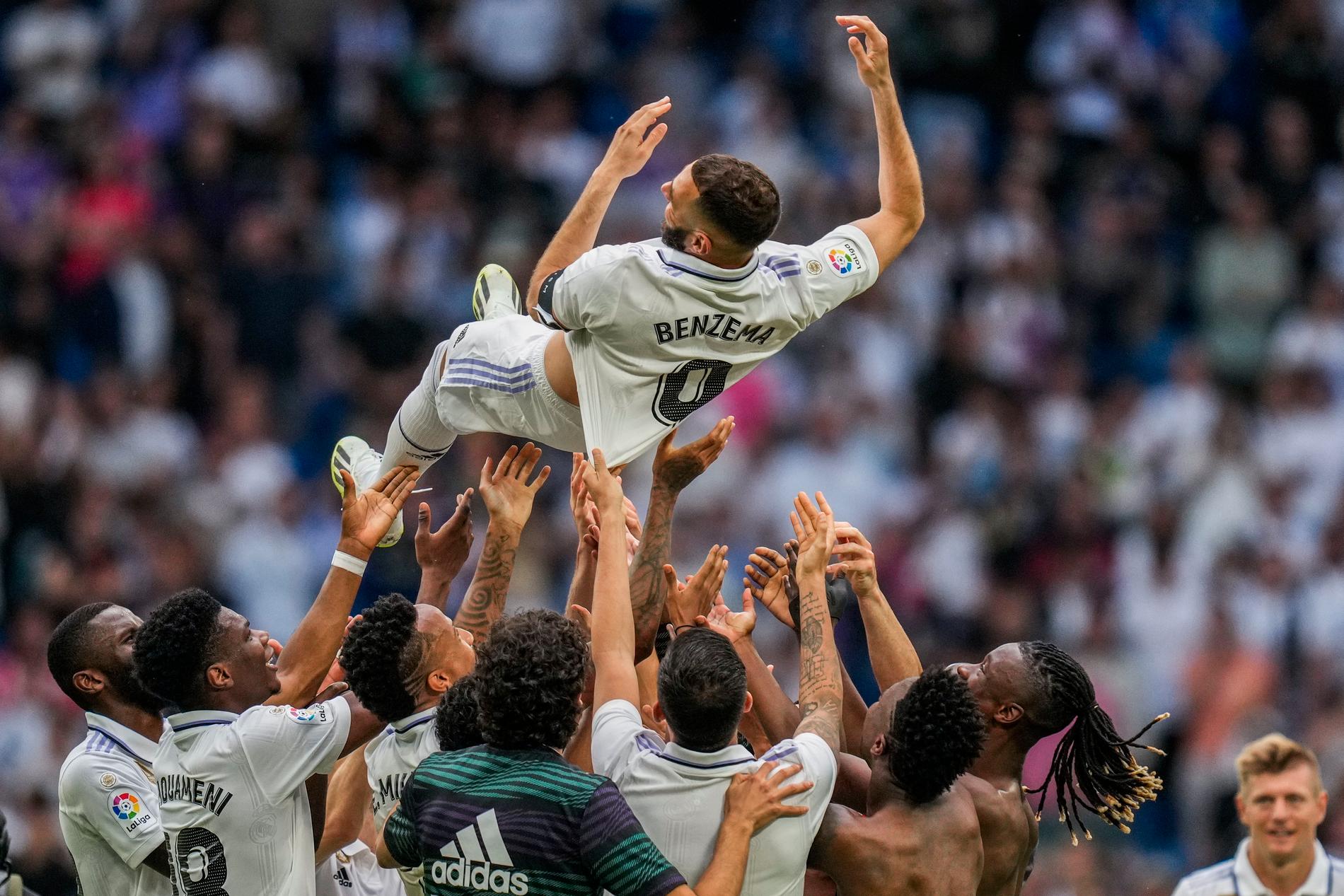 Benzema tackas av i Real Madrid.
