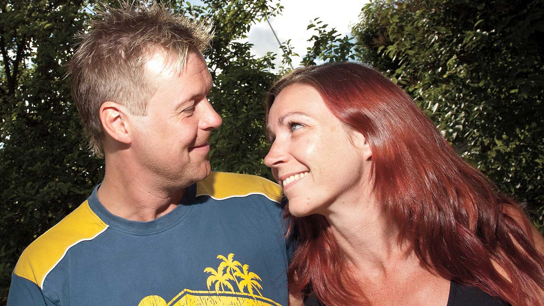 Ville hjälpa. Tony Åström och Jessica Hansson är gifta och har två barn. För några år sedan bestämde sig båda för att bli donatorer.
