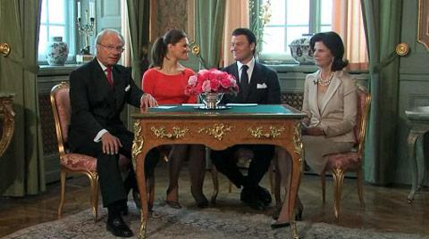 Kungen, Victoria, Daniel och Silvia framträdde på en presskonferens på tisdagen.