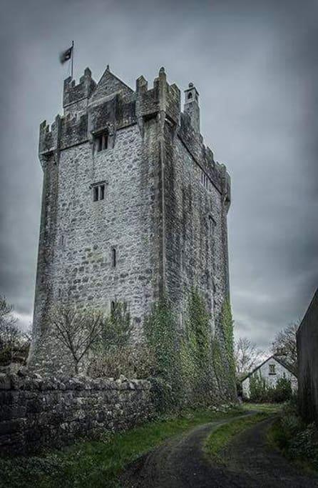 Caherkinmonwee castle