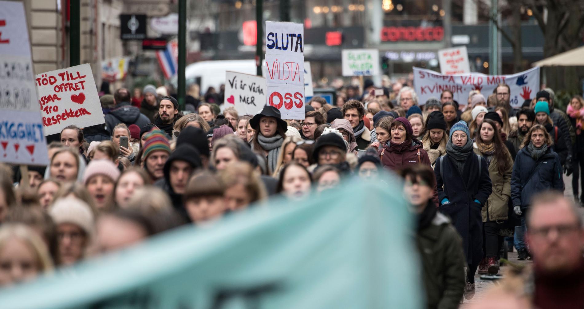 Demonstration mot sexuellt våld i Malmö.