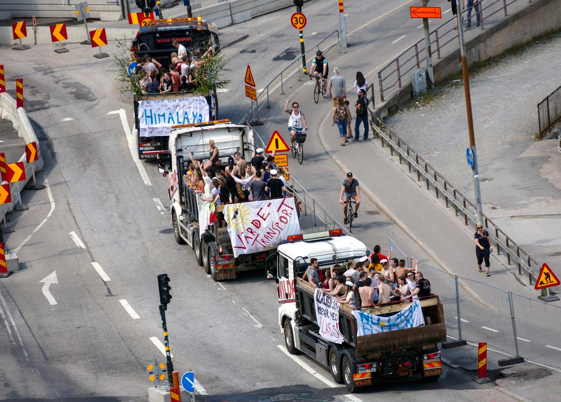 Studentflak i Stockholm vid ett tidigare tillfälle. Dessa fordon har inte med olyckan att göra.