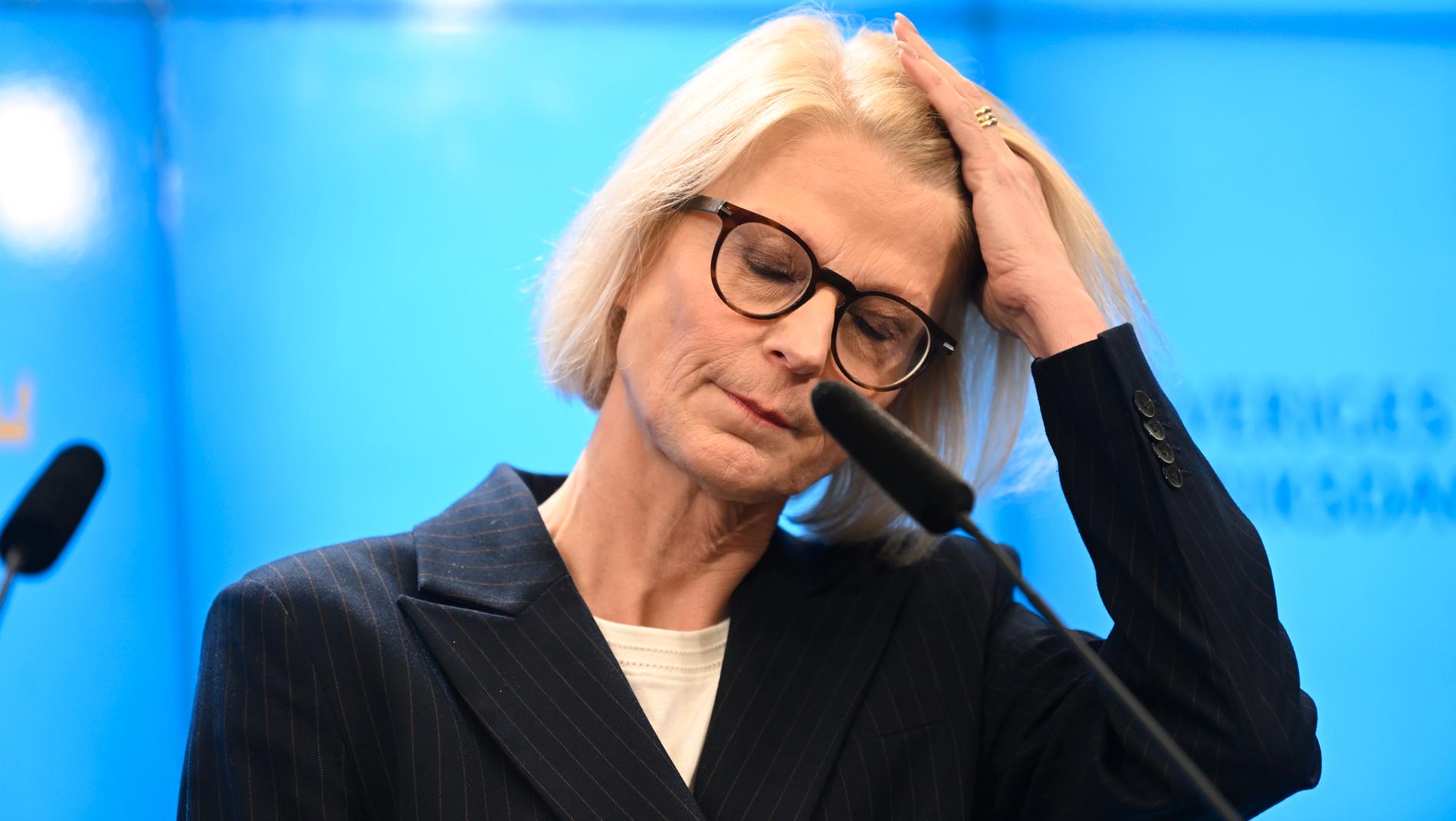 Finansminister Elisabeth Svantesson (M) har inga löften om lindring att ge till pressade barnfamiljer.