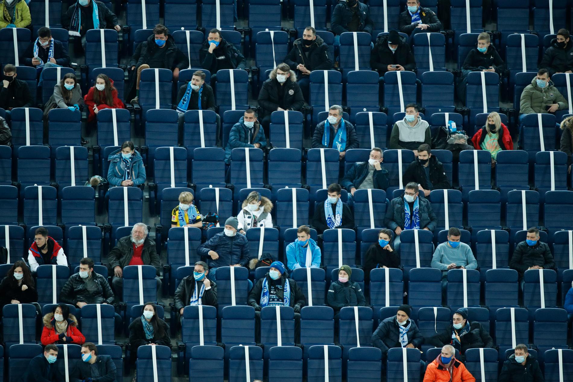 Publik på Saint Petersburg stadium.