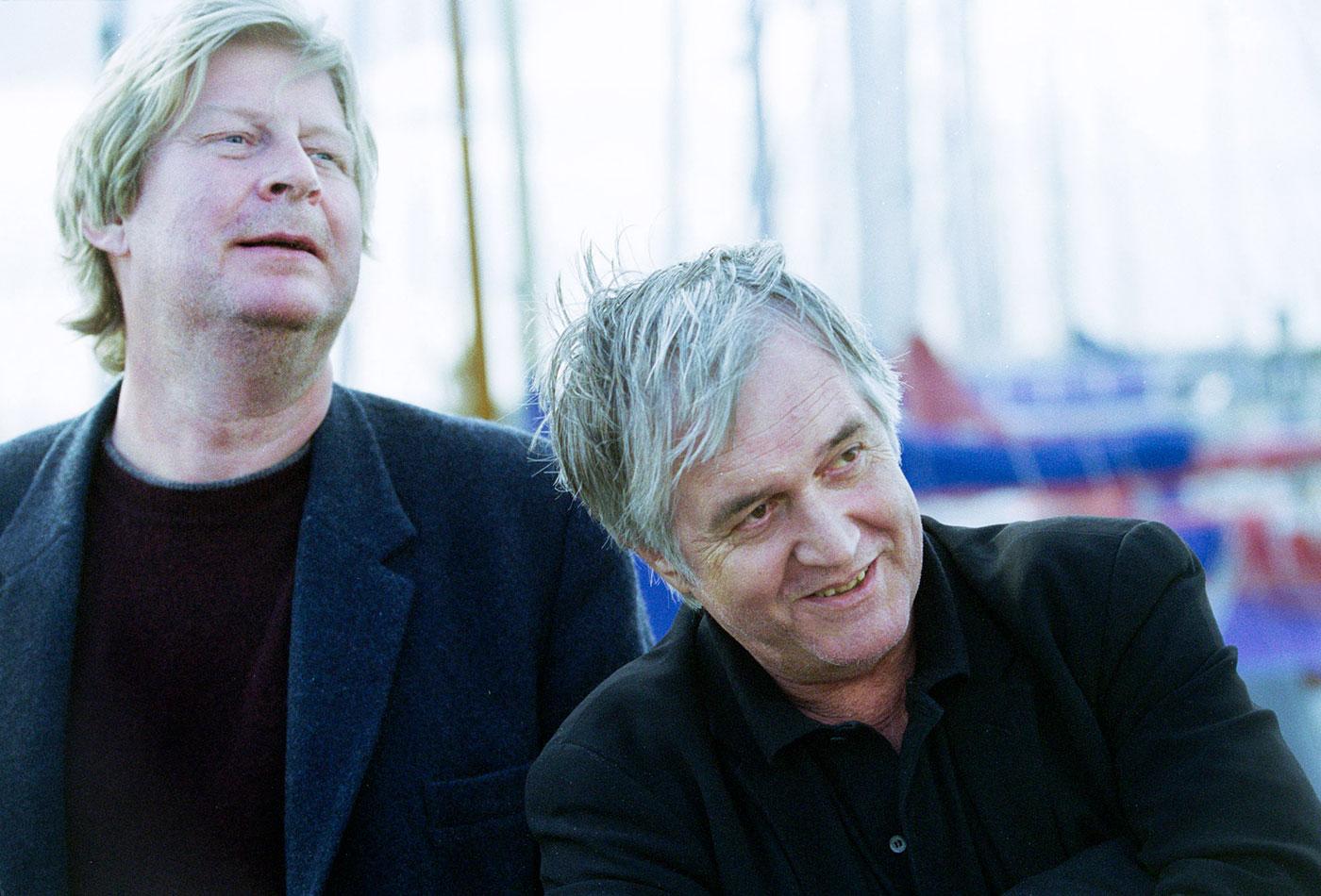 Rolf Lassgård och Henning Mankell inför inspelningen av ”Villospår” 2000.
