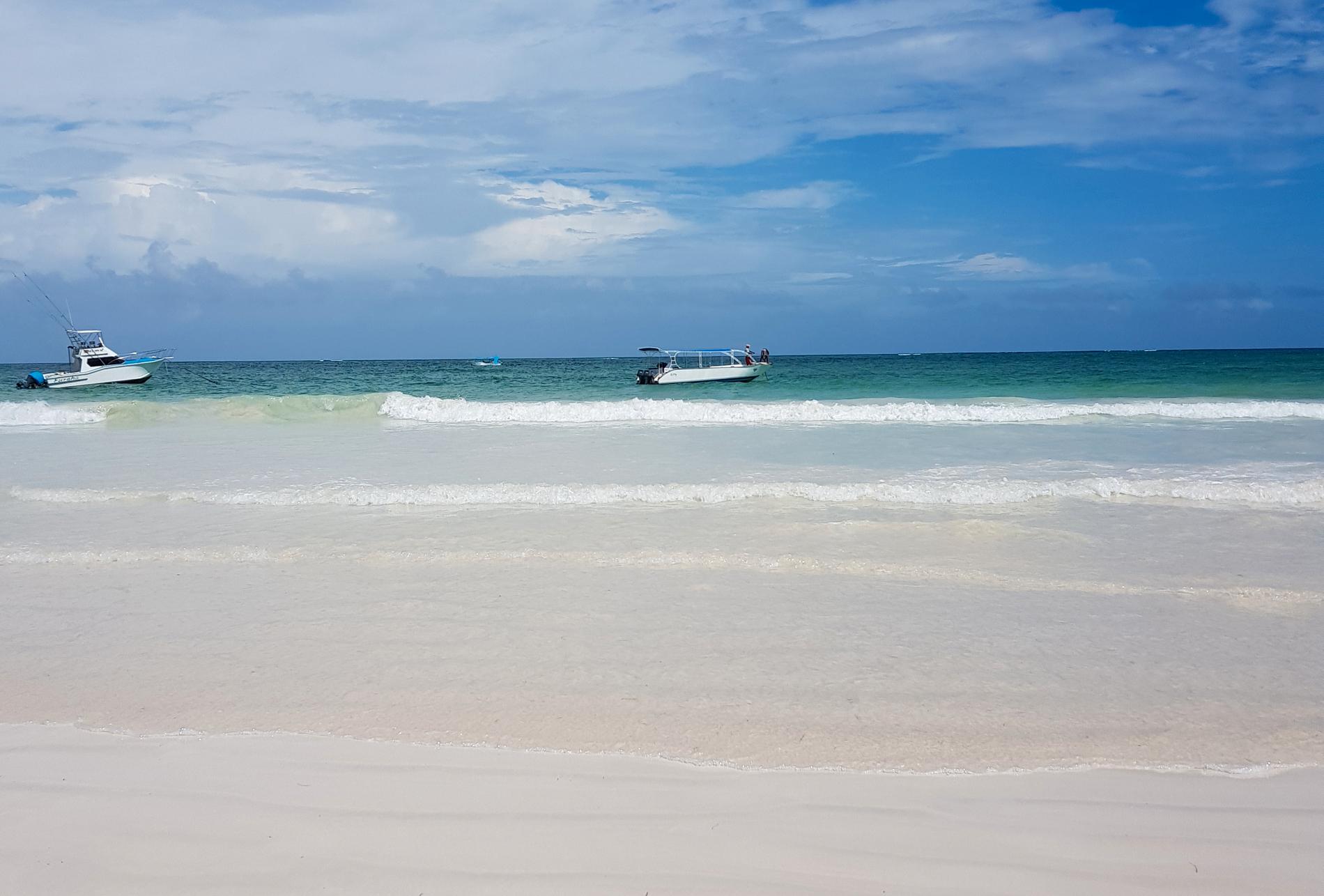 Ann-Christine kallar Diani Beach i Kenya för nya Thailand. 