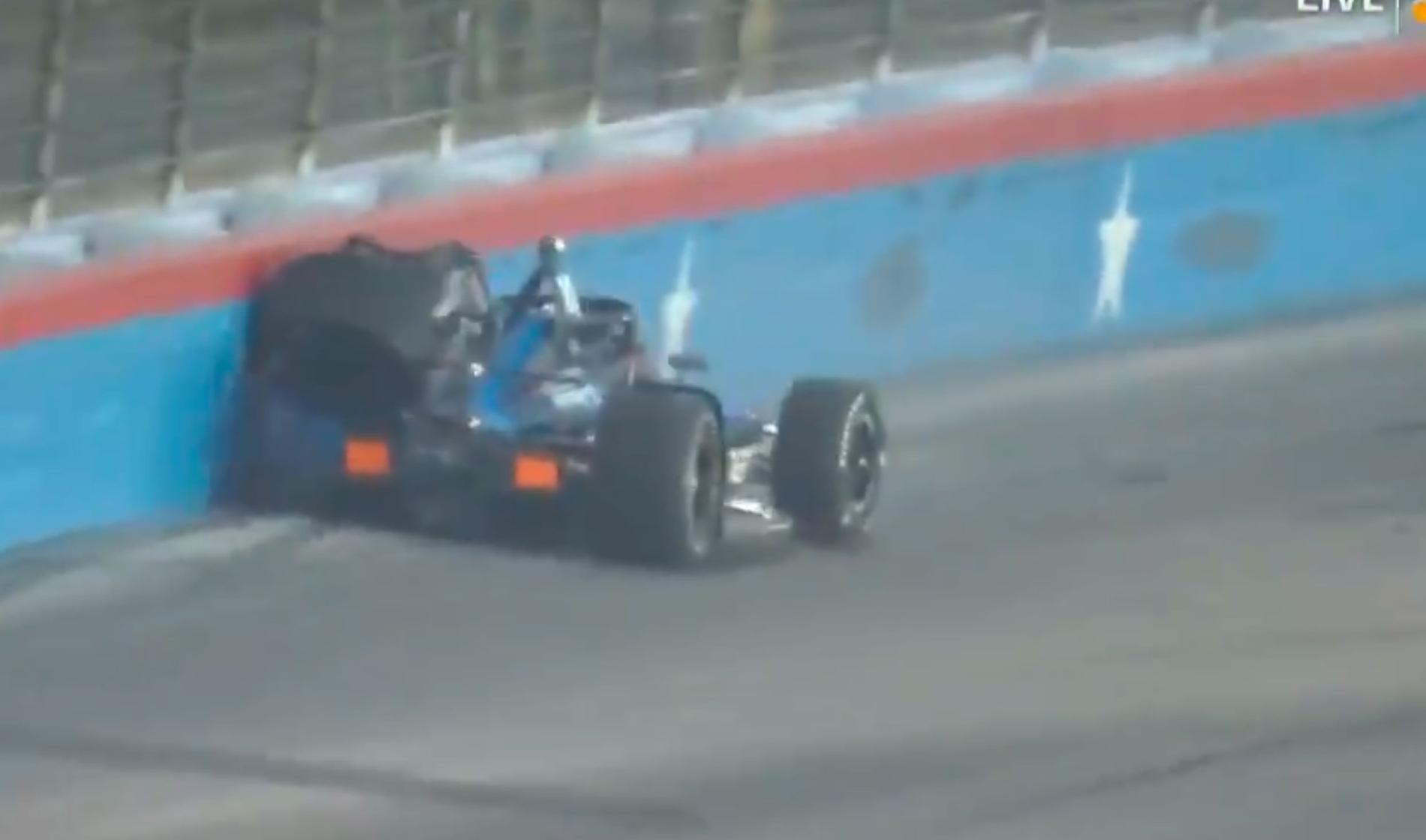 Rosenqvist kraschar in i muren på Texas Motor Speedway