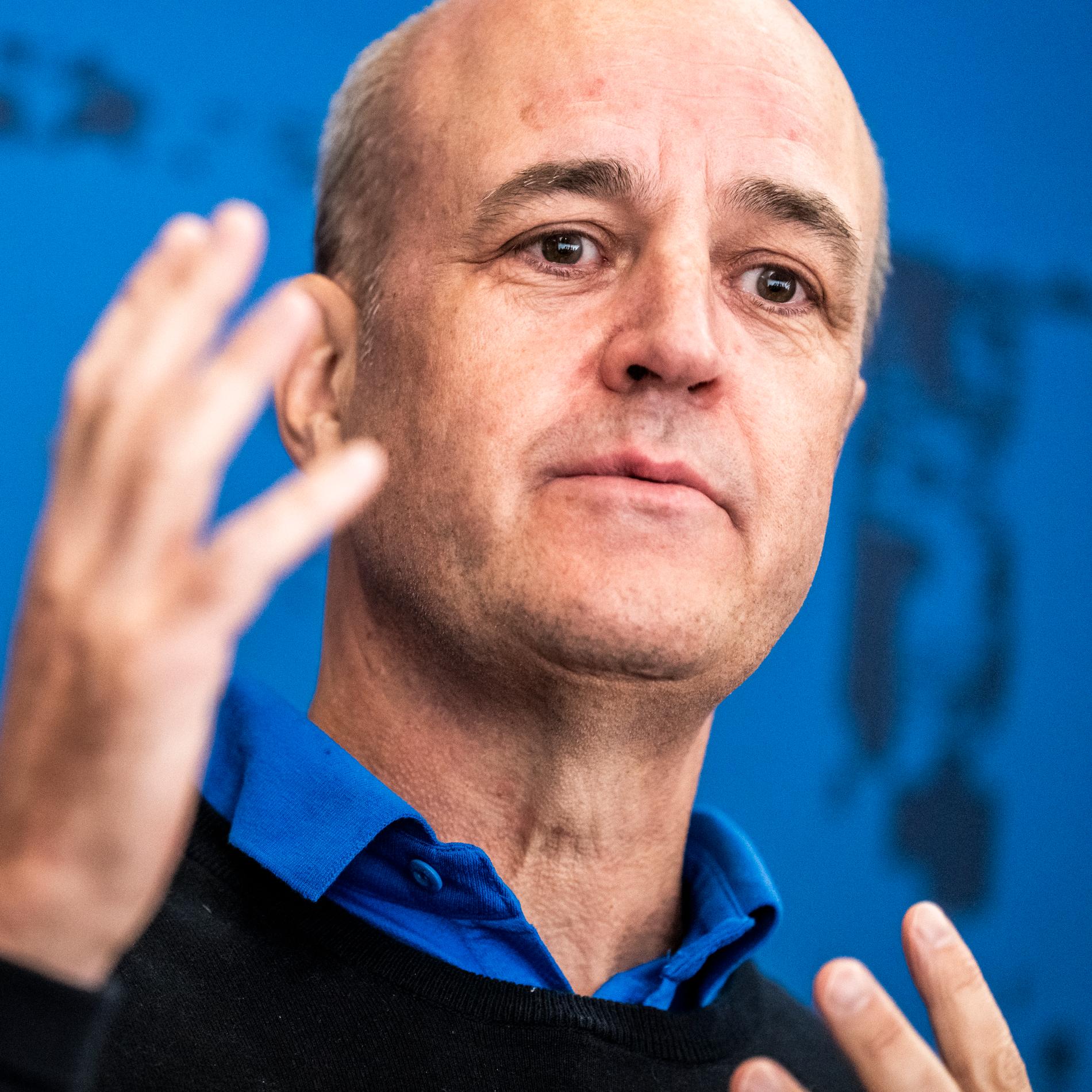 Reinfeldt pratade om kritiken mot Fifa, som han köper.