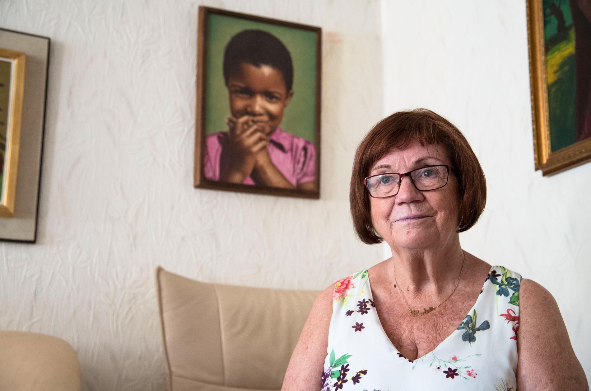 Gunilla Ek är 72 år, men fortsätter att föreläsa om könsstympning även i Sverige.