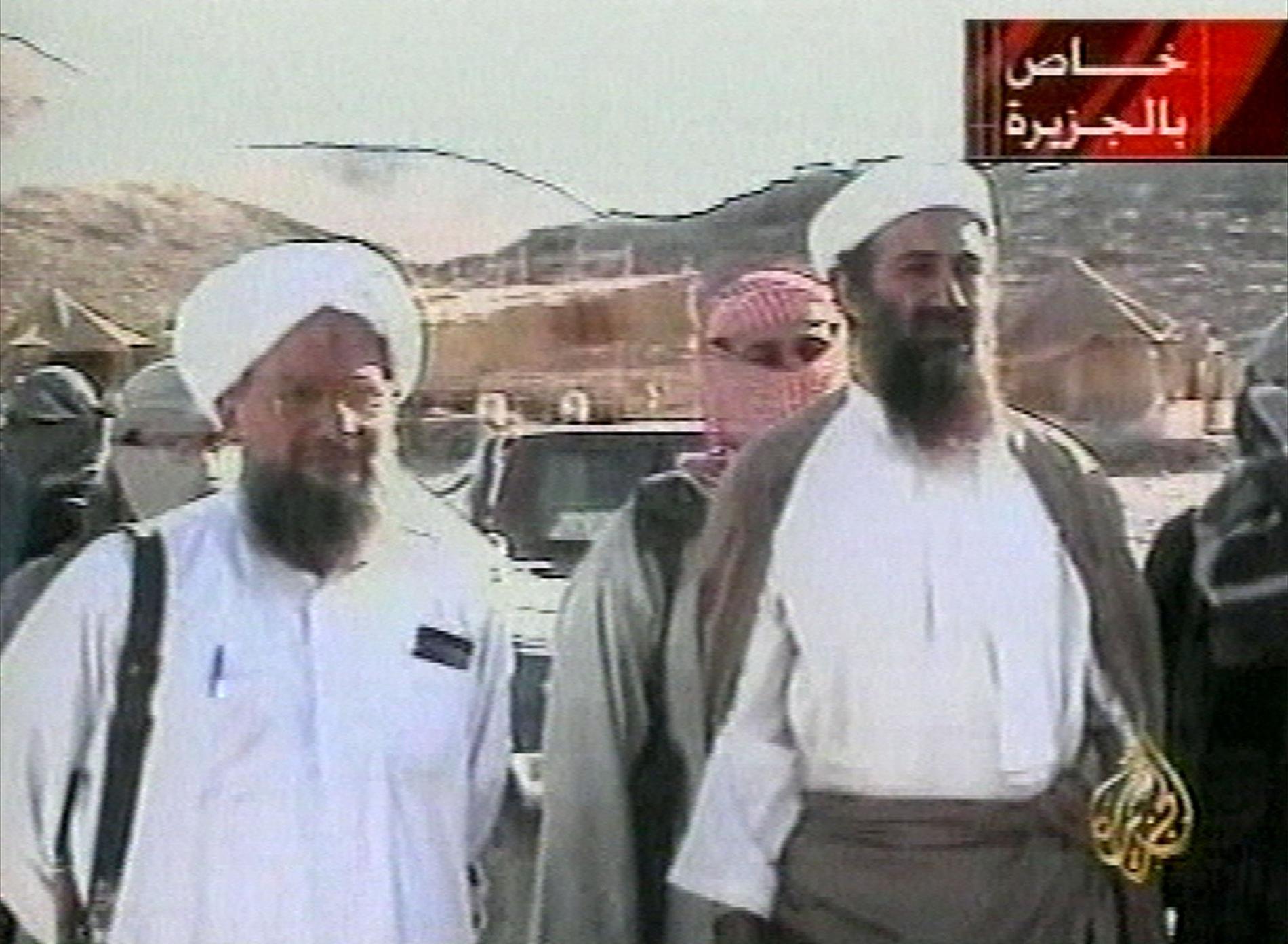 Ayman al-Zawahiri, till vänster, och Osama bin Laden till höger. 