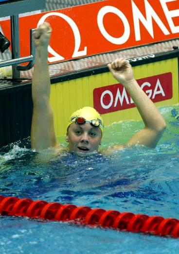 Glad medaljör I går fick Emma Igelström nöja sig med en bronsmedalj på 200 meter bröstsim. "Jag blev jäkligt trött på slutet och sista 25 meterna tog all kraft slut", säger hon.