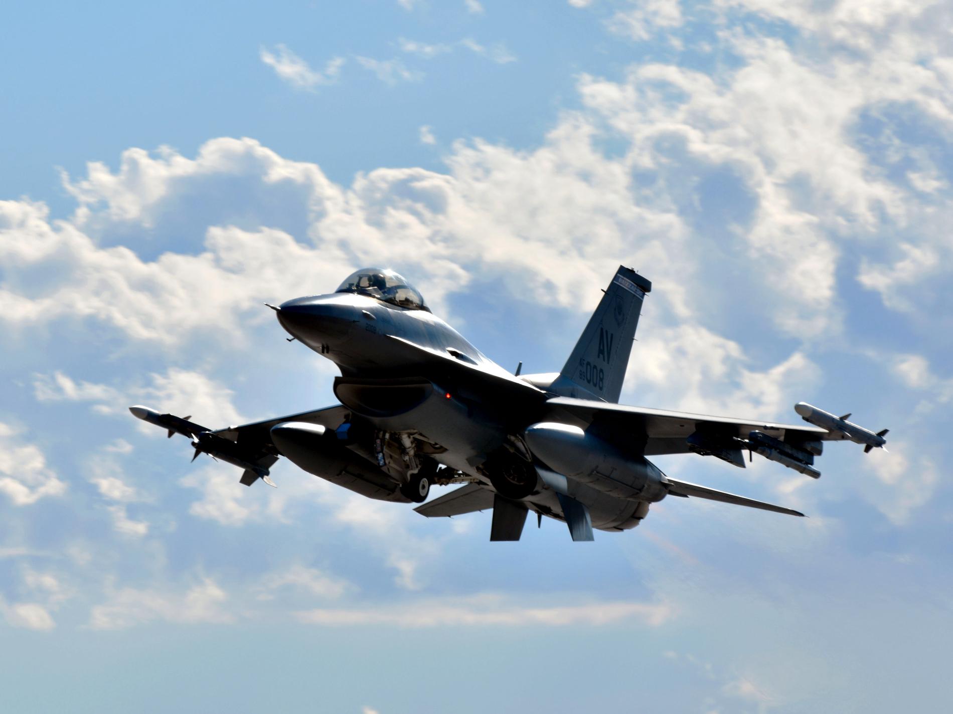 USA säljer F16-plan till Turkiet