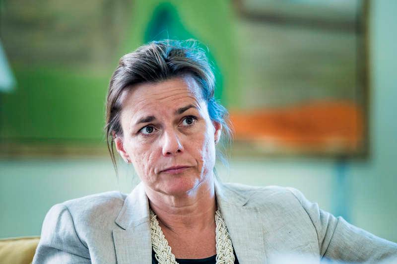 Isabella Lövin, 53, väljs till nytt kvinnligt språkrör för Miljöpartiet i dag och det är minst sagt en späckad agenda som väntar henne. MP har dalat i opinionen sedan valet och de senaste veckornas katastrofala krishantering har knappast fått vinden att vända.