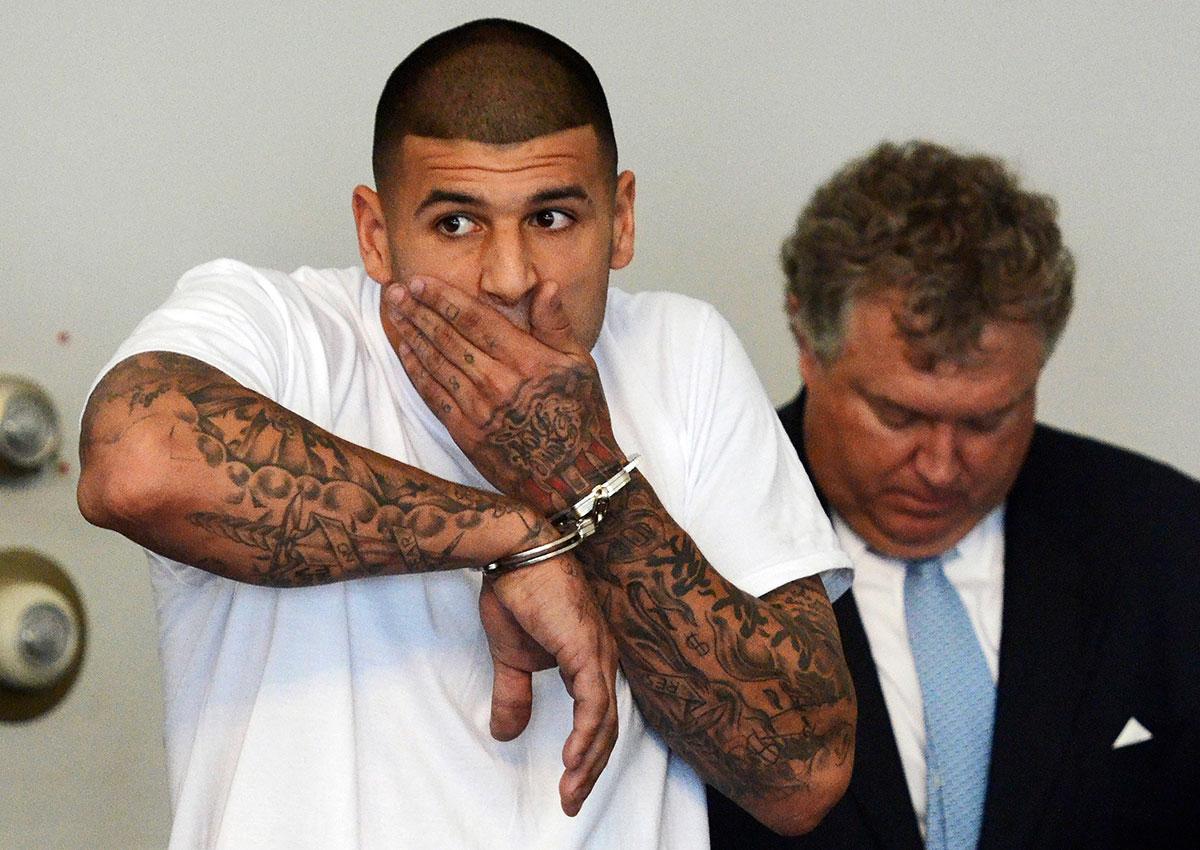 Mordåtalade NFL-stjärnan Aaron Hernandez och hans tatueringar.