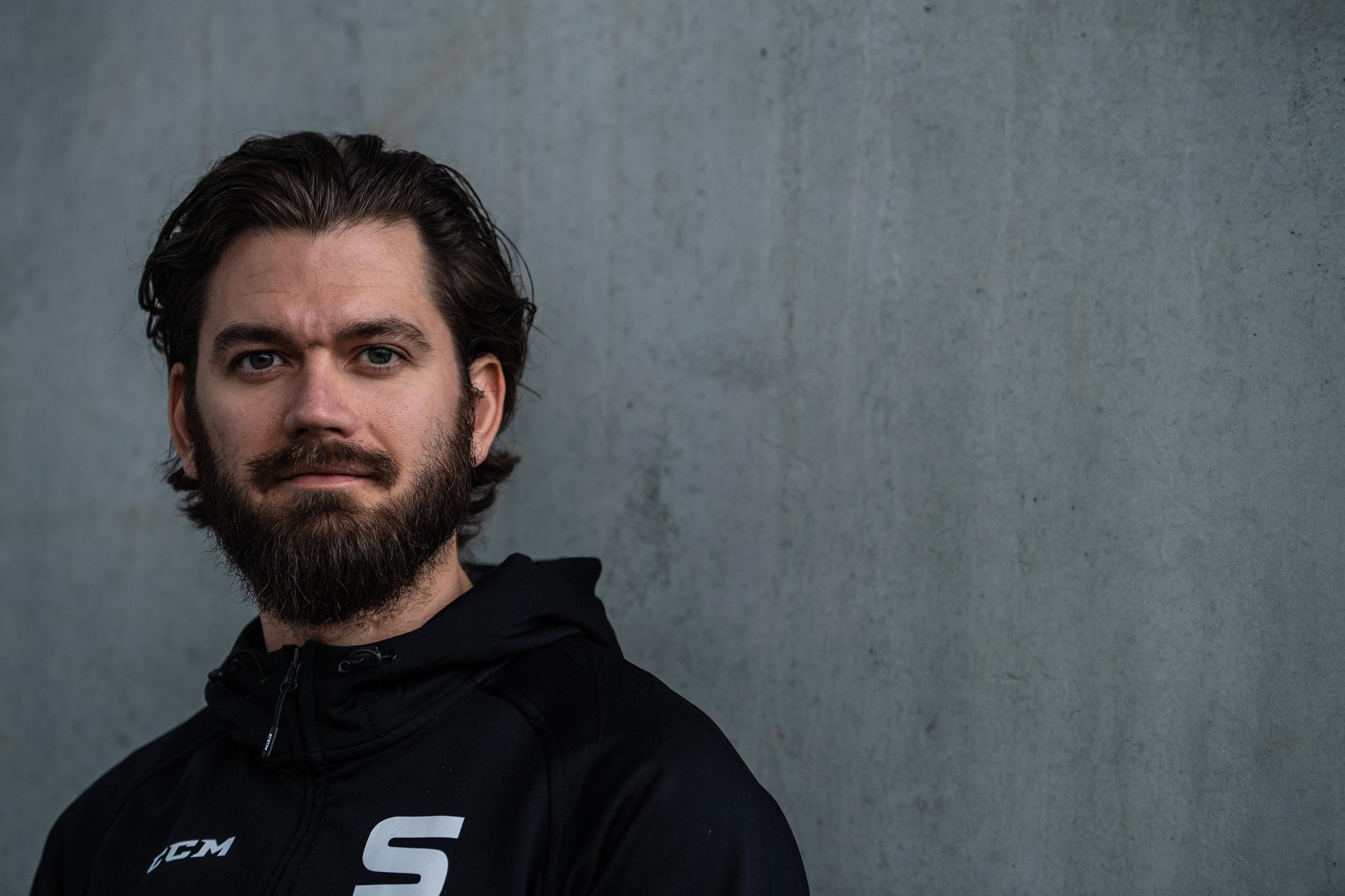 Niklas Gälman är ny tränare för Sandvikens damlag den här säsongen.